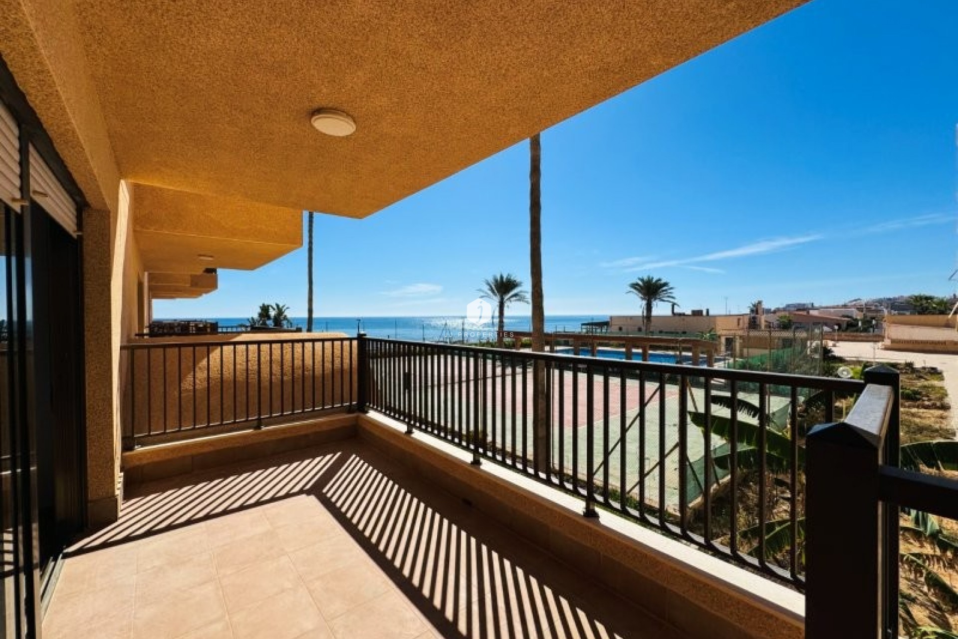 Aus zweiter Hand - Wohnung -
La Mata - Costa Blanca