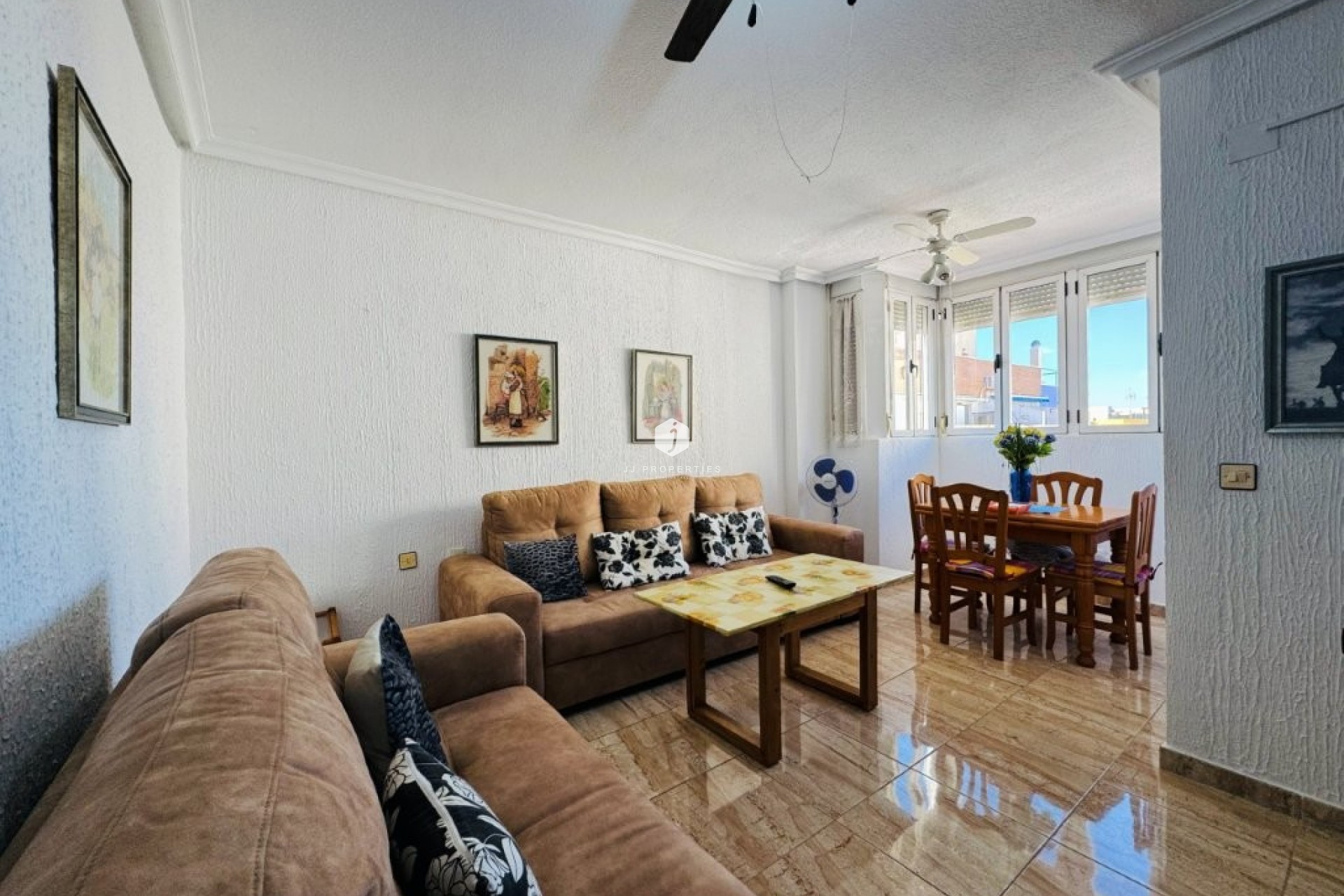 Aus zweiter Hand - Wohnung -
La Mata - Costa Blanca