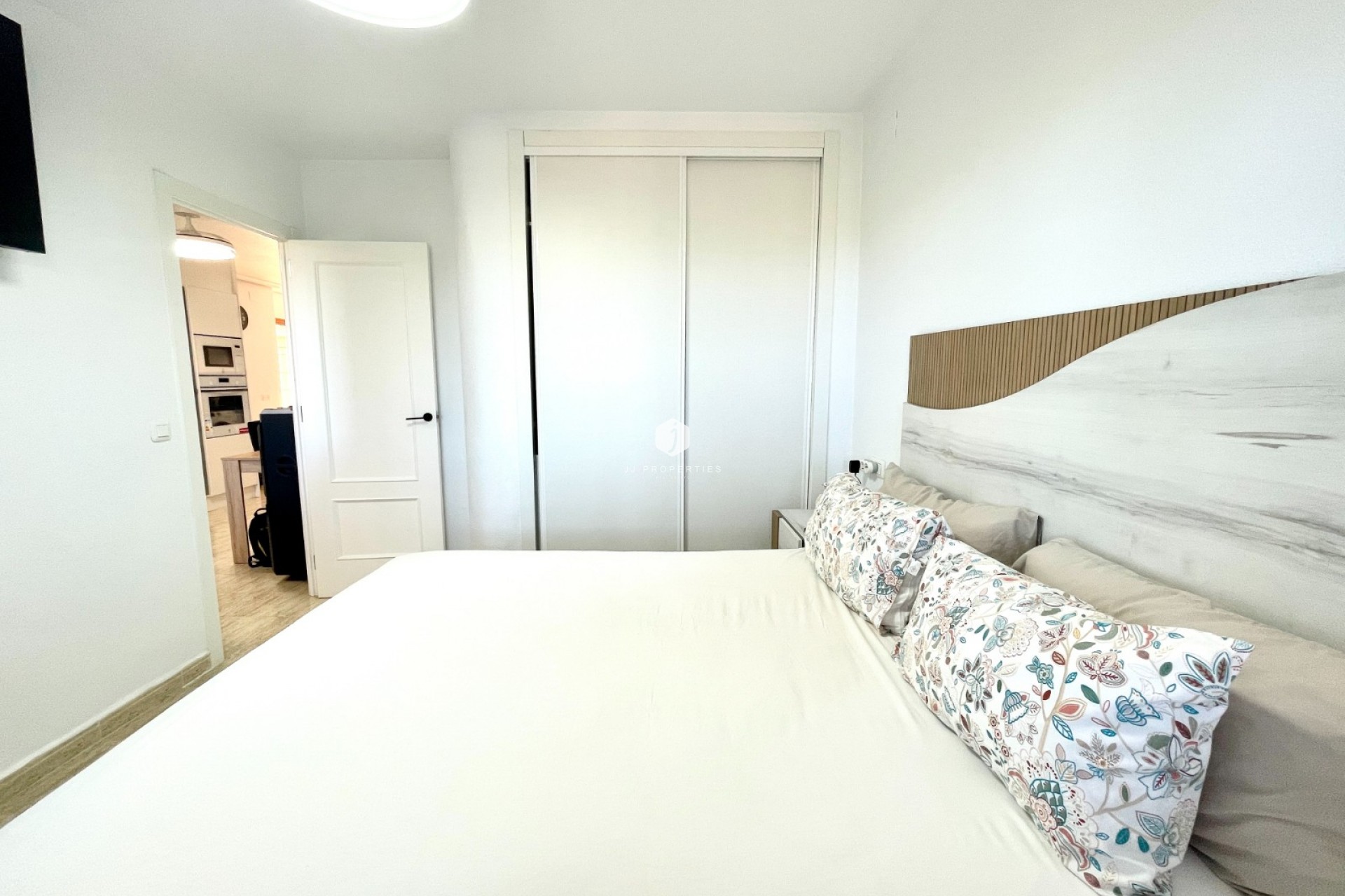 Aus zweiter Hand - Wohnung -
La Siesta - Costa Blanca