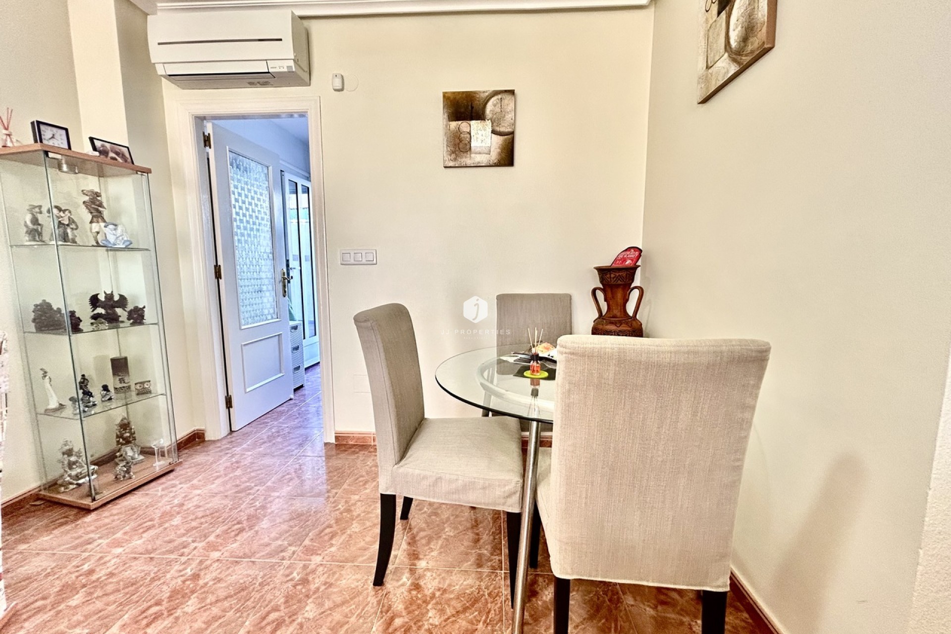 Aus zweiter Hand - Wohnung -
La Zenia - Costa Blanca