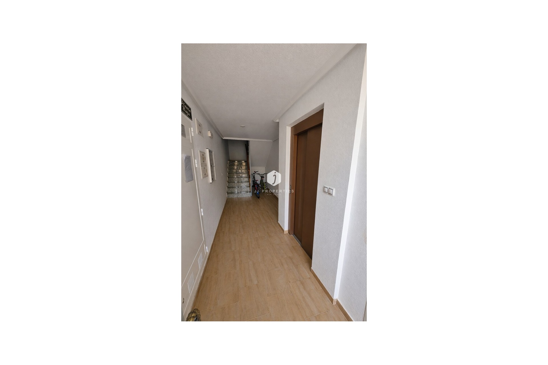 Aus zweiter Hand - Wohnung -
Lomas de Caboroig - Costa Blanca