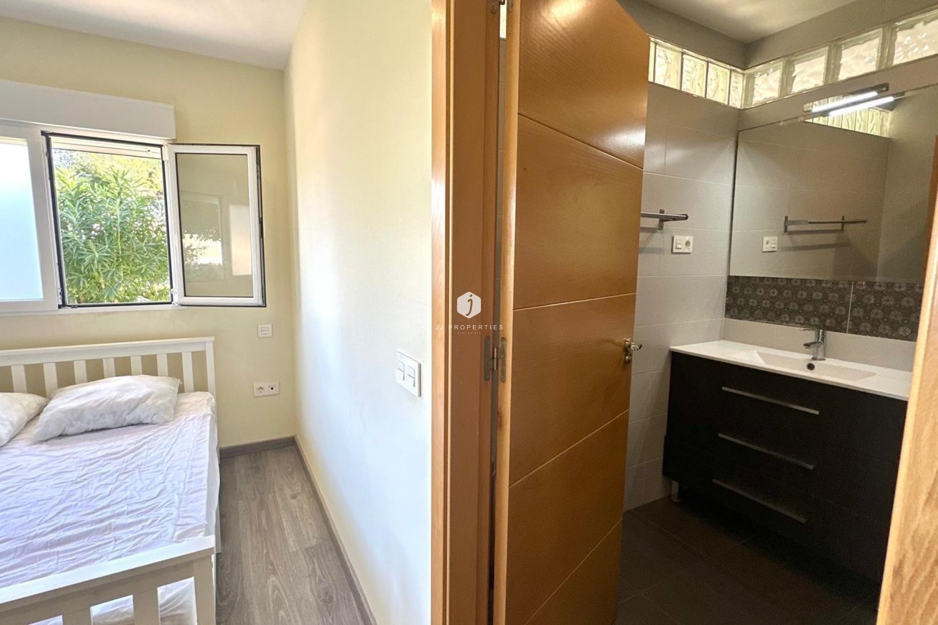 Aus zweiter Hand - Wohnung -
Orihuela Costa - Altos De Campoamor