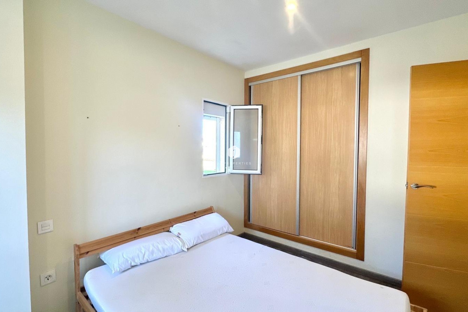 Aus zweiter Hand - Wohnung -
Orihuela Costa - Altos De Campoamor