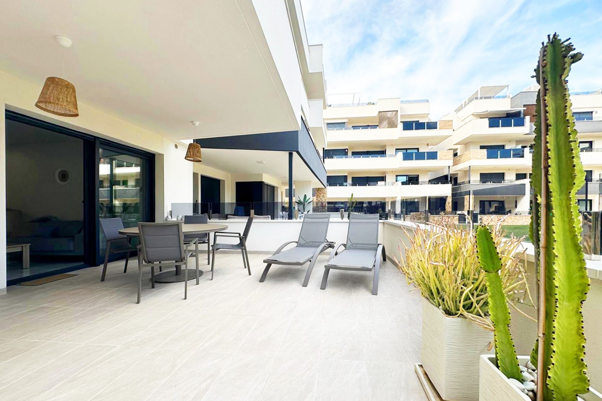 Aus zweiter Hand - Wohnung -
Orihuela Costa - Costa Blanca