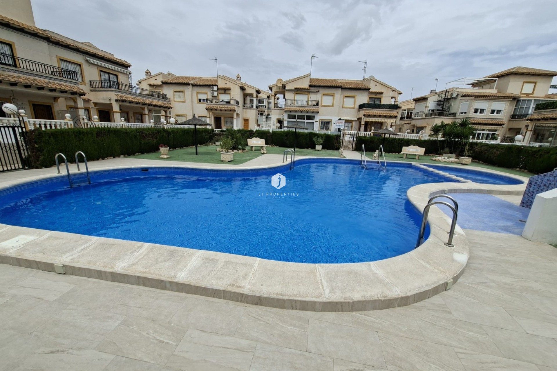 Aus zweiter Hand - Wohnung -
Orihuela Costa - Costa Blanca