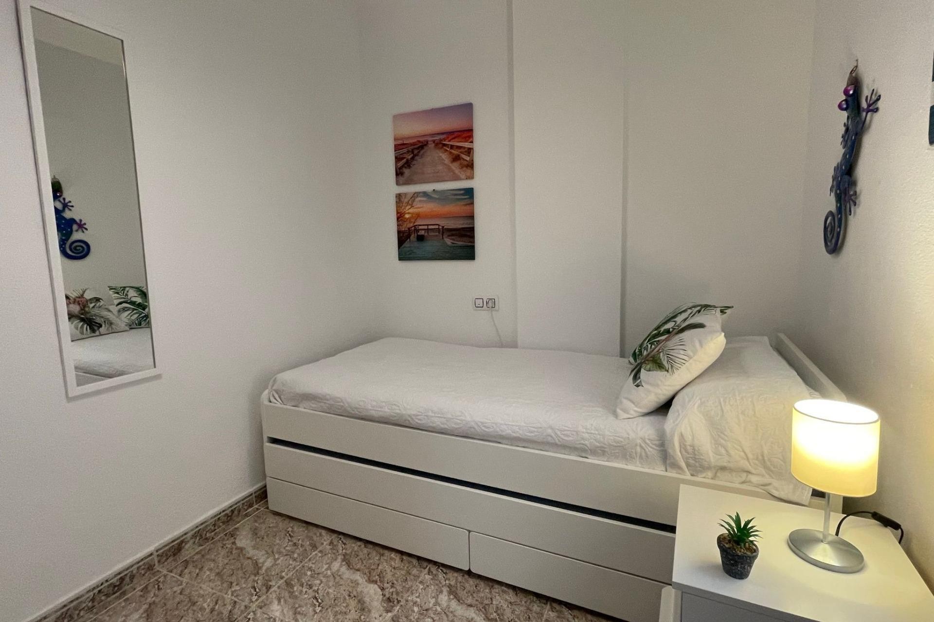 Aus zweiter Hand - Wohnung -
Orihuela Costa - La Zenia