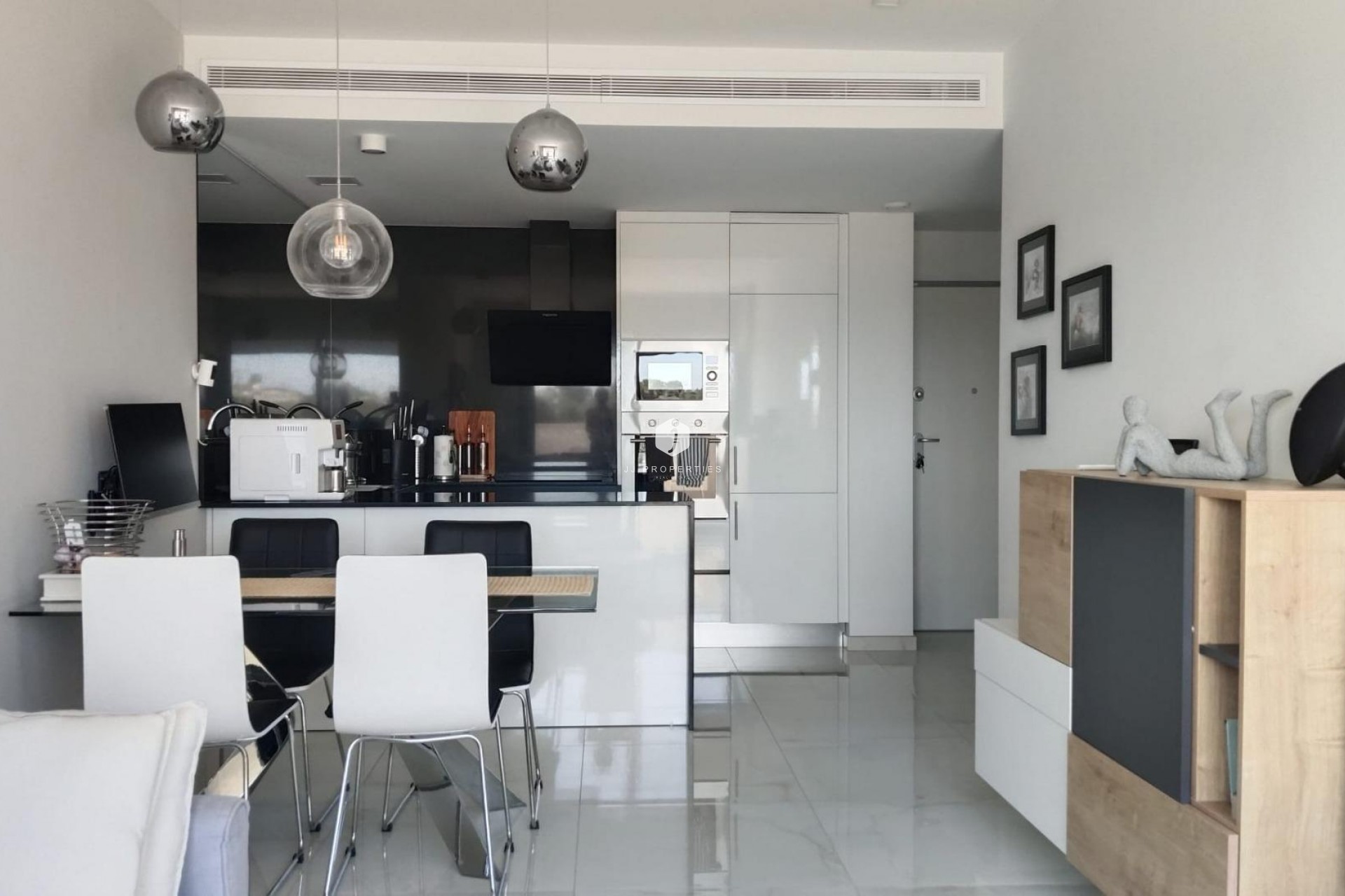 Aus zweiter Hand - Wohnung -
Orihuela Costa - PAU 8
