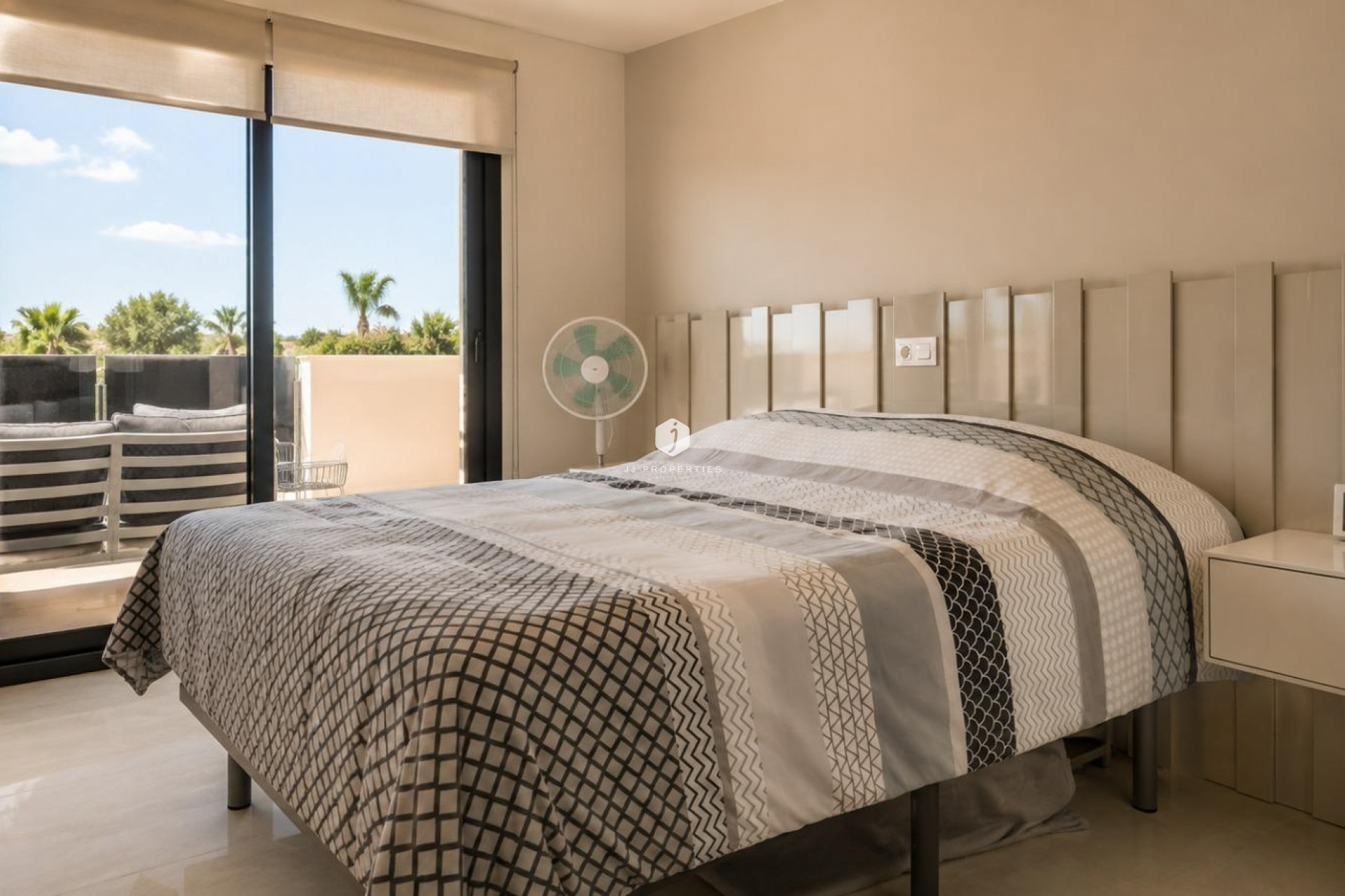 Aus zweiter Hand - Wohnung -
Orihuela Costa - PAU 8