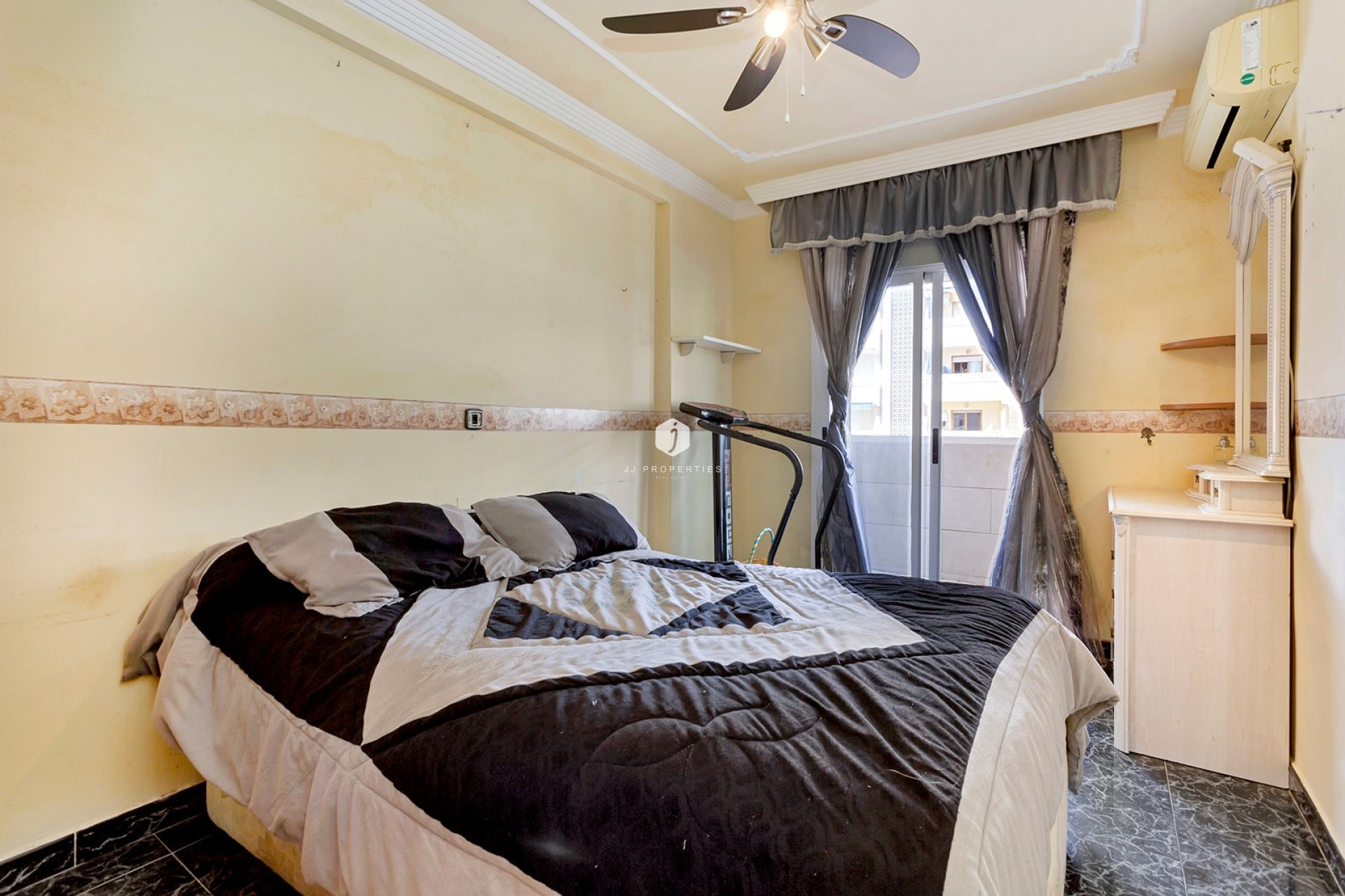 Aus zweiter Hand - Wohnung -
Orihuela Costa - Punta Prima