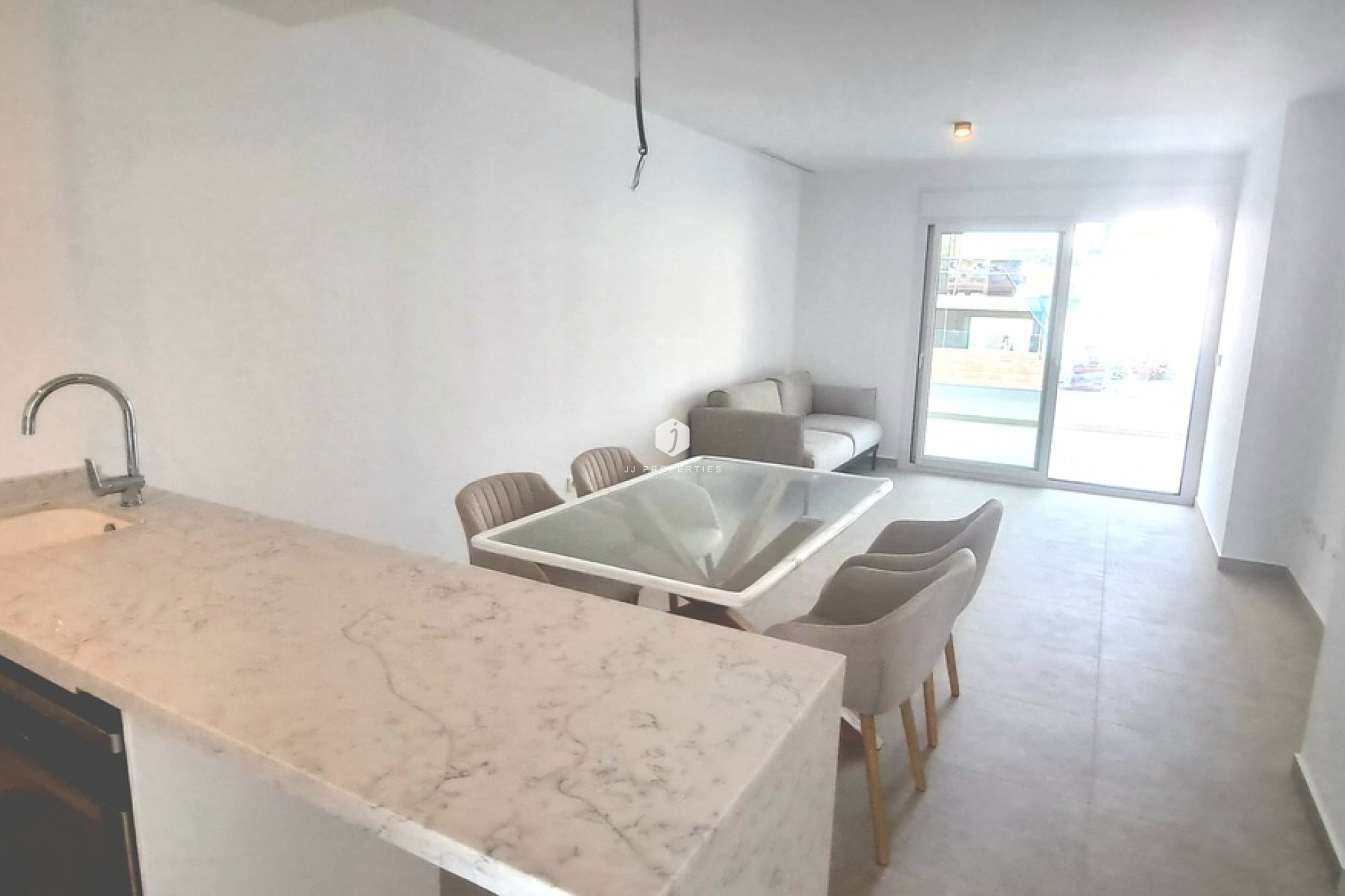 Aus zweiter Hand - Wohnung -
Playa Flamenca - Costa Blanca