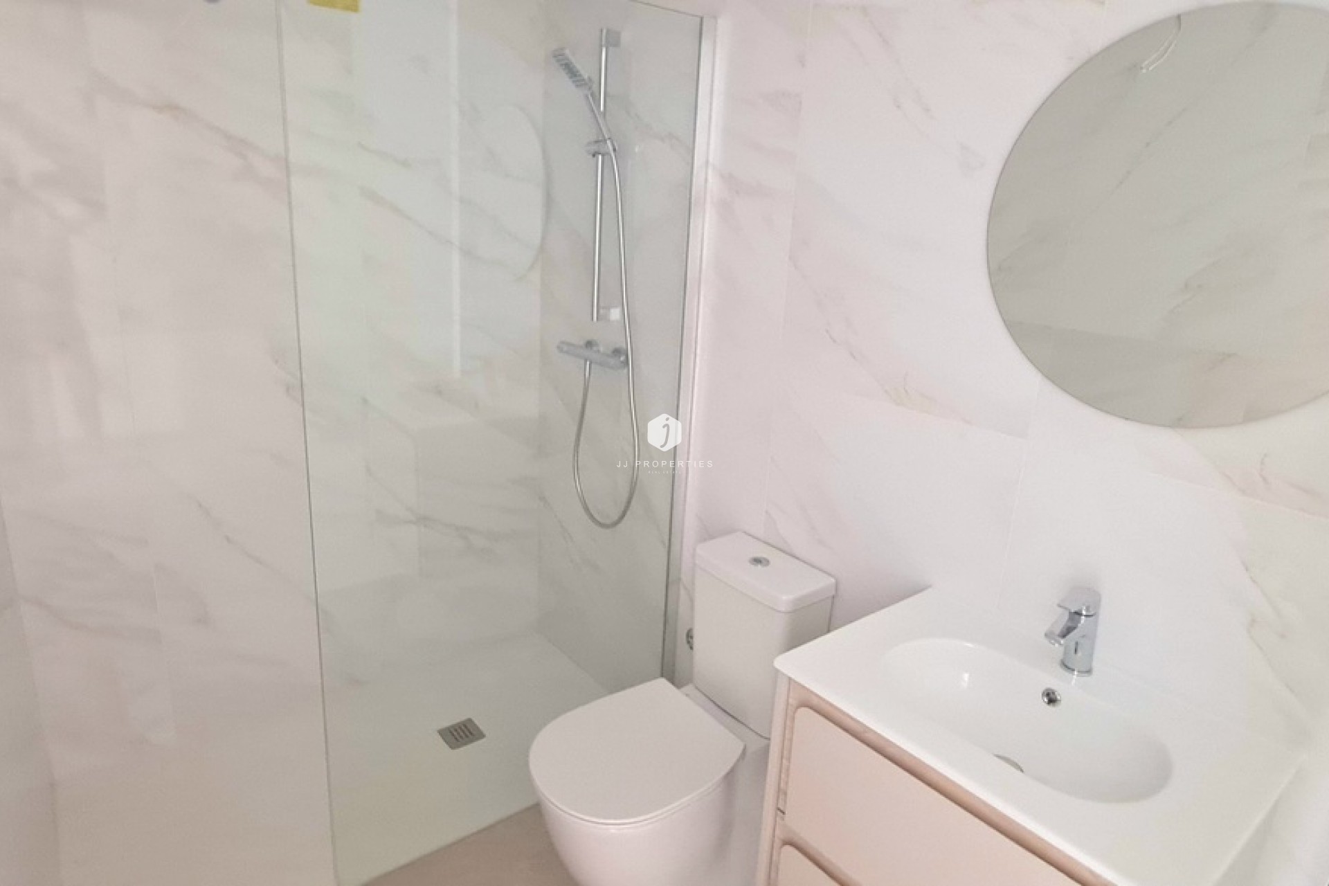 Aus zweiter Hand - Wohnung -
Playa Flamenca - Costa Blanca