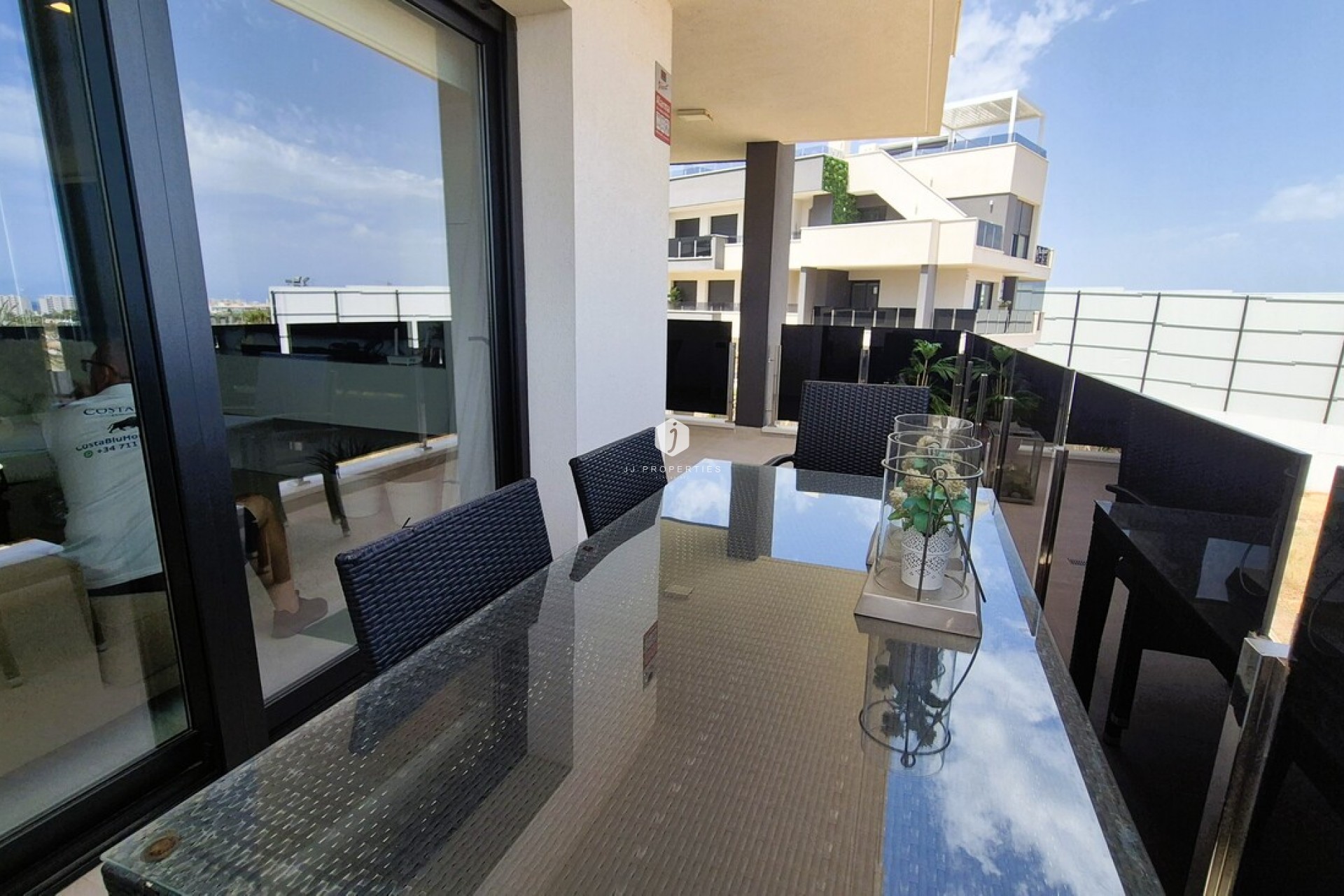 Aus zweiter Hand - Wohnung -
Playa Flamenca - Costa Blanca