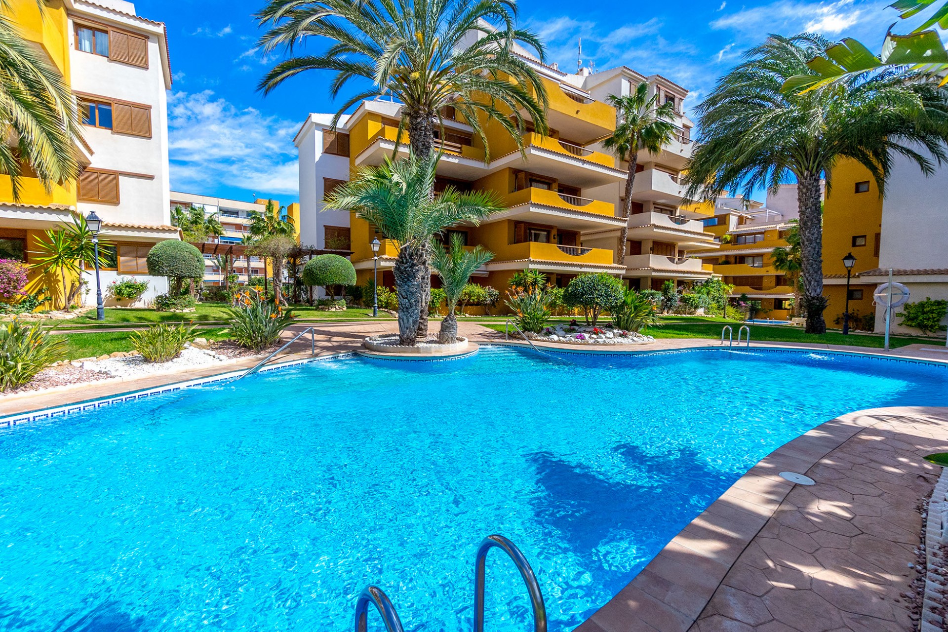 Aus zweiter Hand - Wohnung -
Punta Prima - Costa Blanca