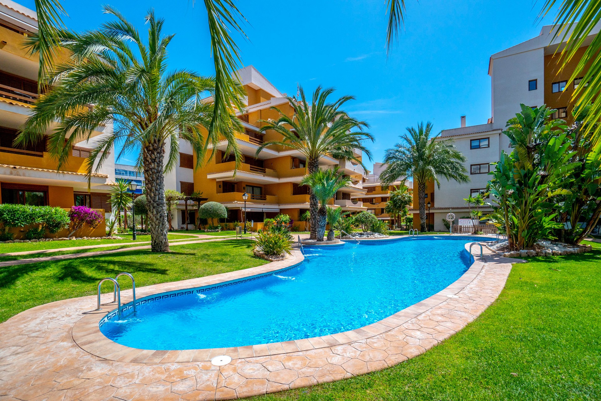 Aus zweiter Hand - Wohnung -
Punta Prima - Costa Blanca