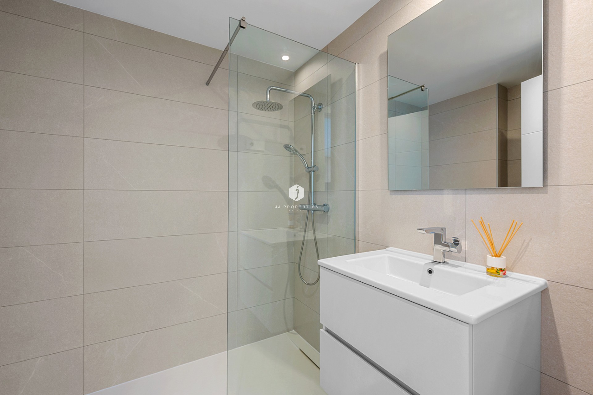 Aus zweiter Hand - Wohnung -
Punta Prima - Costa Blanca