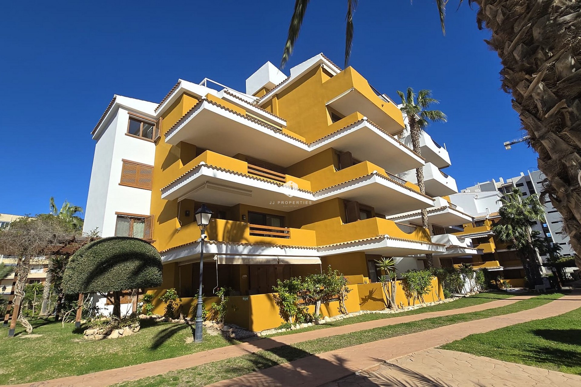 Aus zweiter Hand - Wohnung -
Punta Prima - Costa Blanca