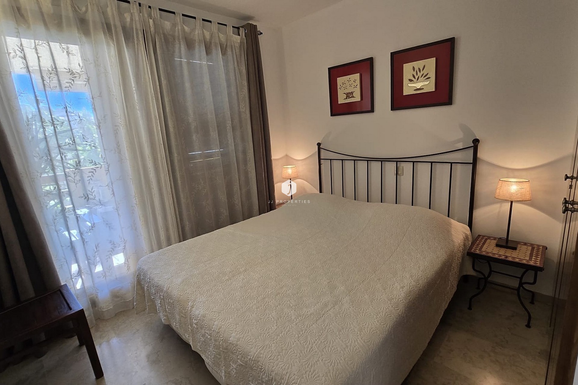 Aus zweiter Hand - Wohnung -
Punta Prima - Costa Blanca