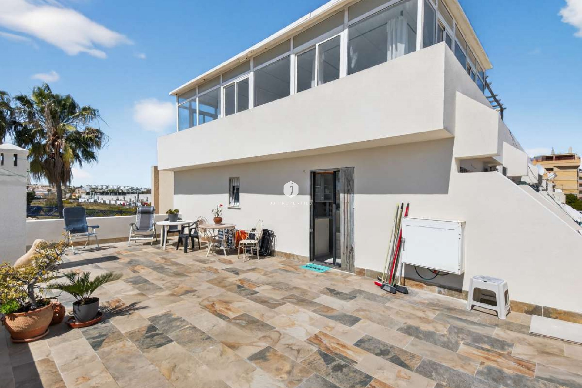 Aus zweiter Hand - Wohnung -
Punta Prima - Costa Blanca