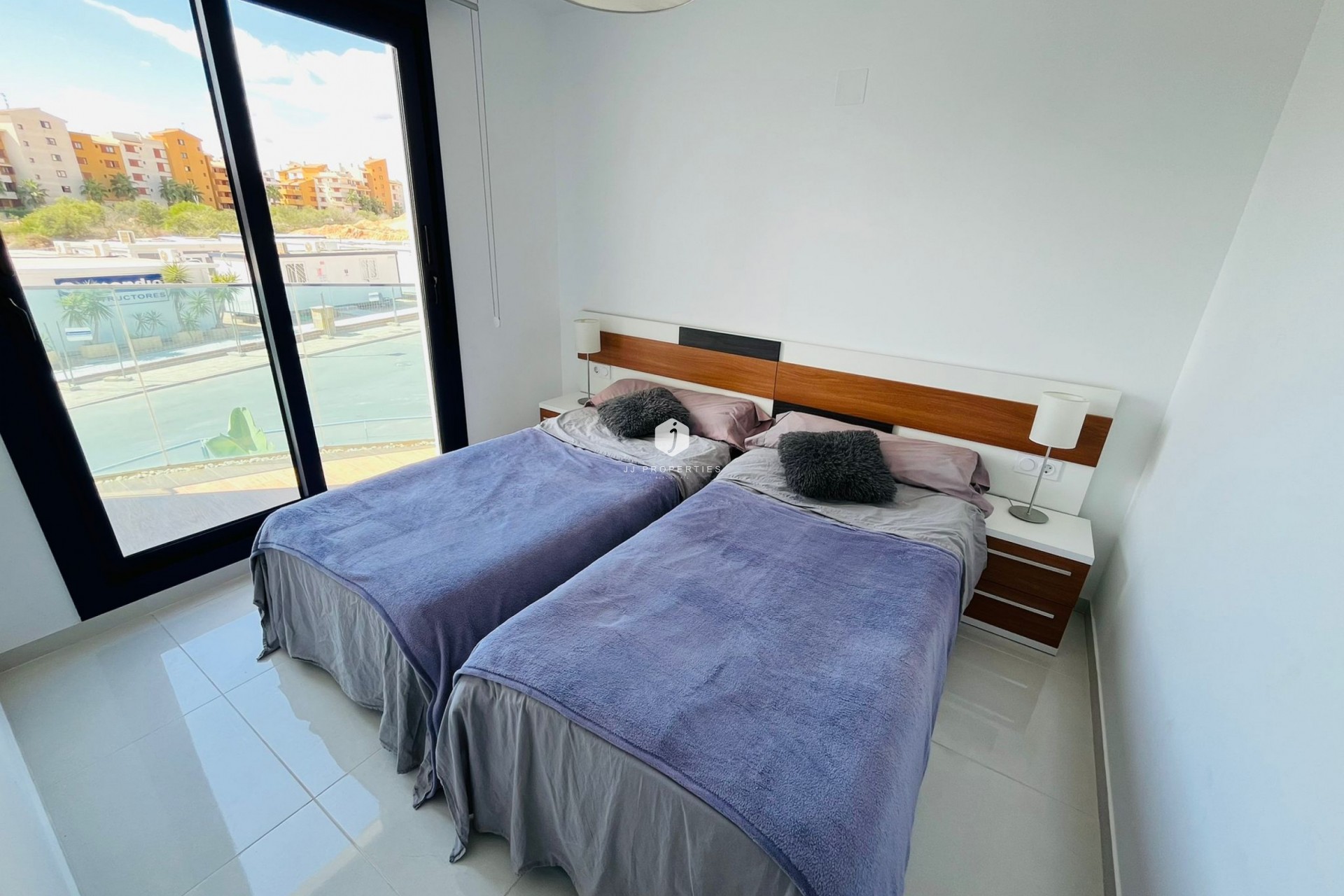 Aus zweiter Hand - Wohnung -
Punta Prima - Costa Blanca