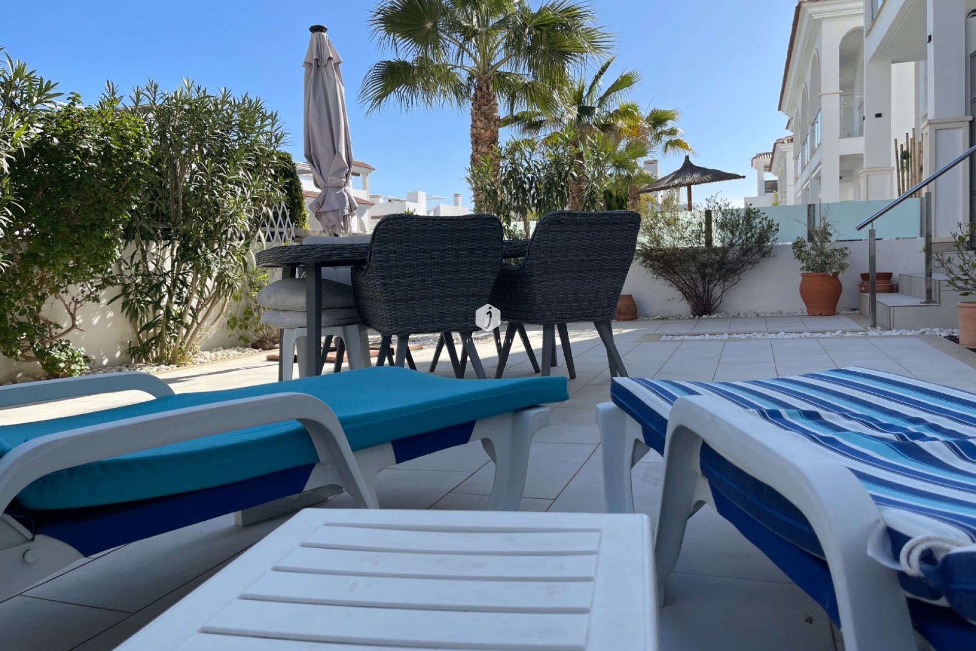 Aus zweiter Hand - Wohnung -
Rojales - Inland