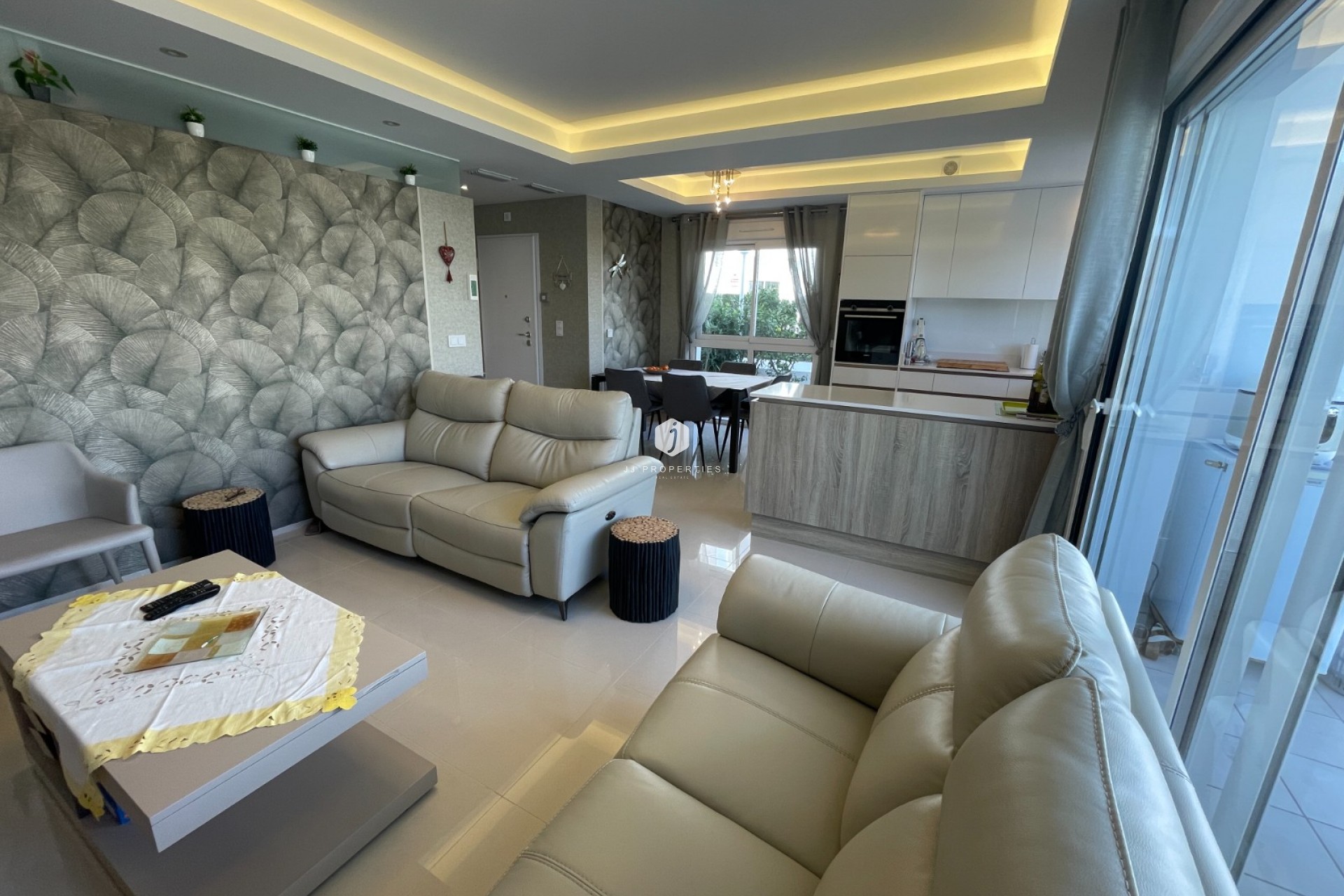 Aus zweiter Hand - Wohnung -
Rojales - Inland