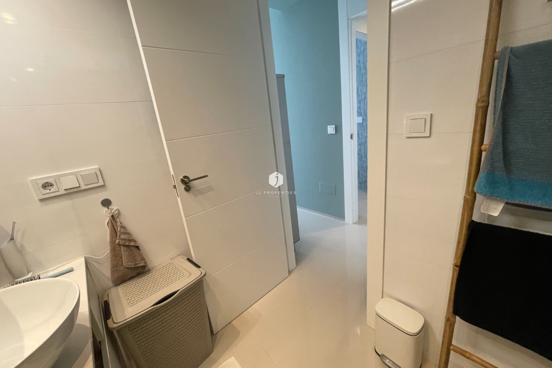 Aus zweiter Hand - Wohnung -
Rojales - Inland