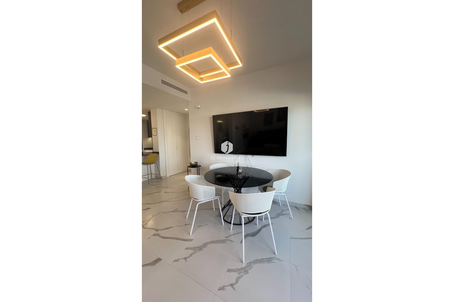 Aus zweiter Hand - Wohnung -
San Miguel de Salinas - Bellavista