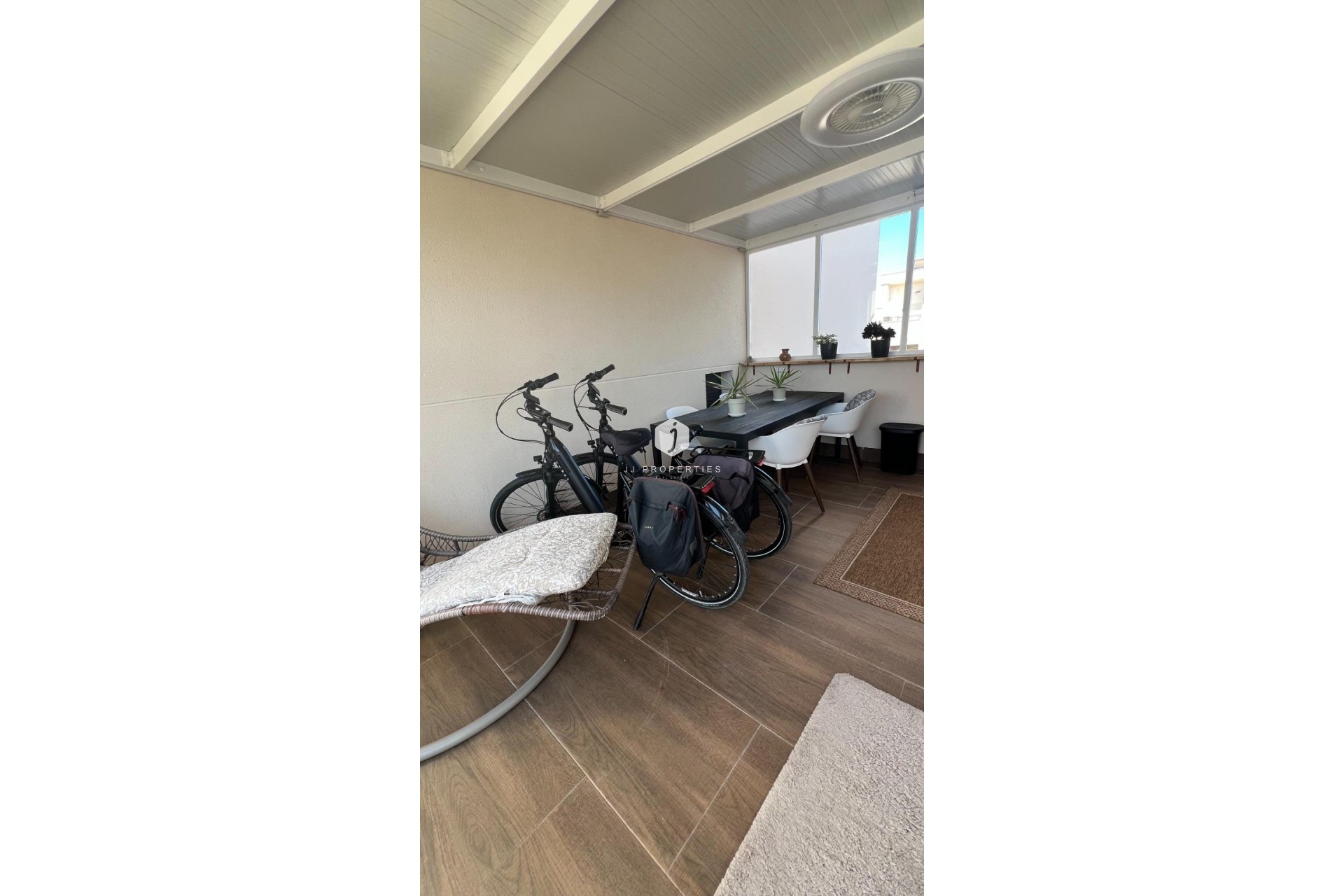 Aus zweiter Hand - Wohnung -
San Miguel de Salinas - Bellavista