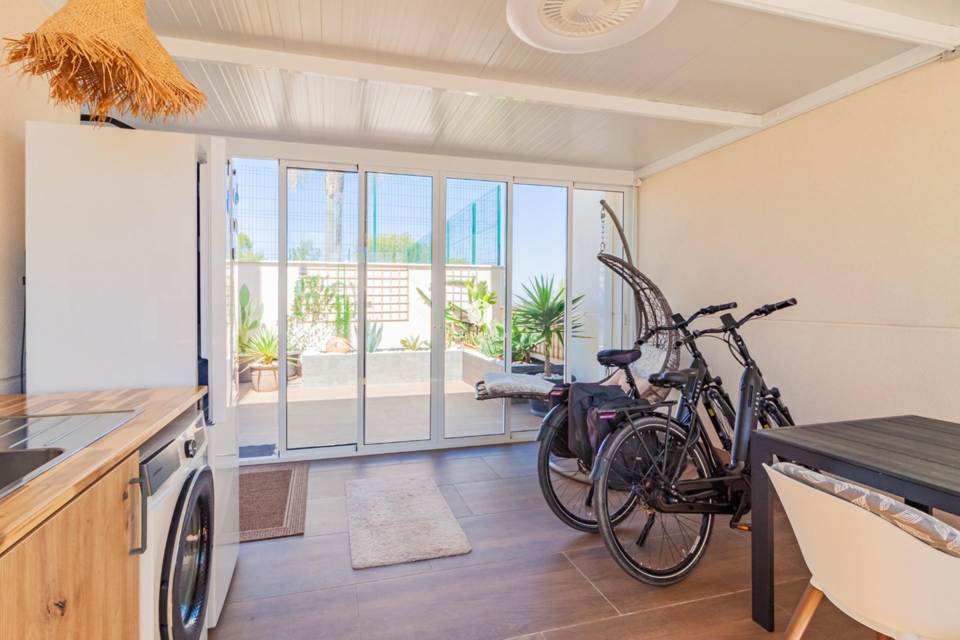 Aus zweiter Hand - Wohnung -
San Miguel de Salinas - Bellavista