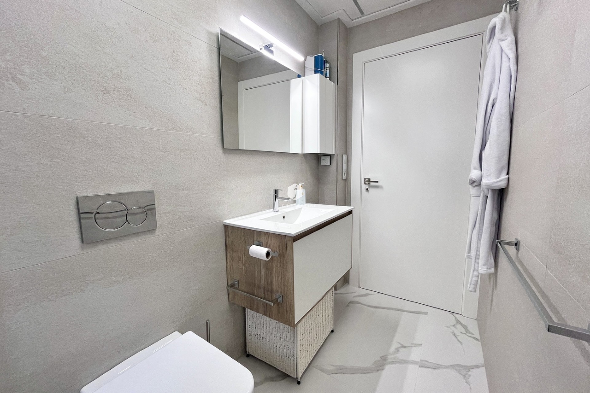 Aus zweiter Hand - Wohnung -
San Miguel de Salinas - Inland