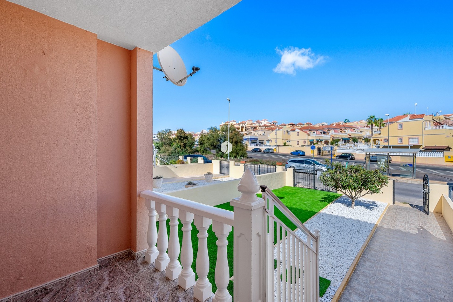 Aus zweiter Hand - Wohnung -
San Miguel de Salinas - Inland