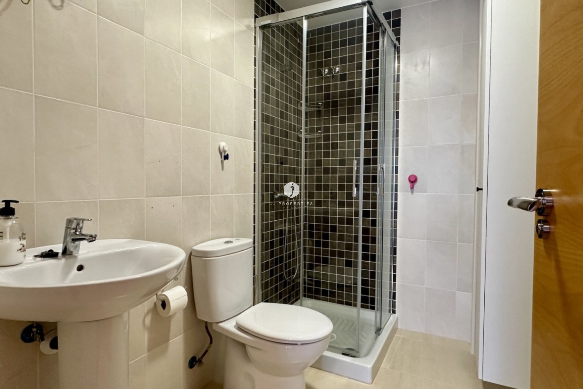 Aus zweiter Hand - Wohnung -
San Miguel de Salinas - Inland