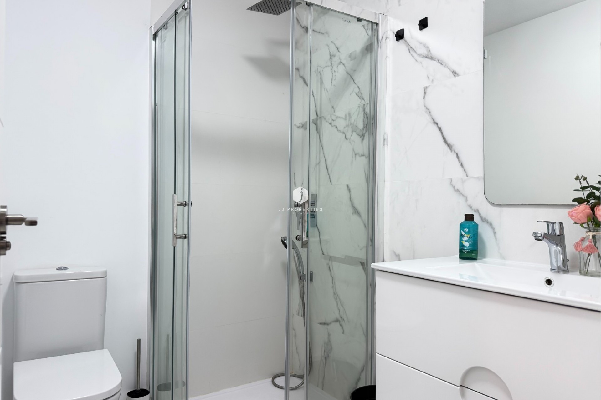 Aus zweiter Hand - Wohnung -
San Miguel de Salinas - Inland