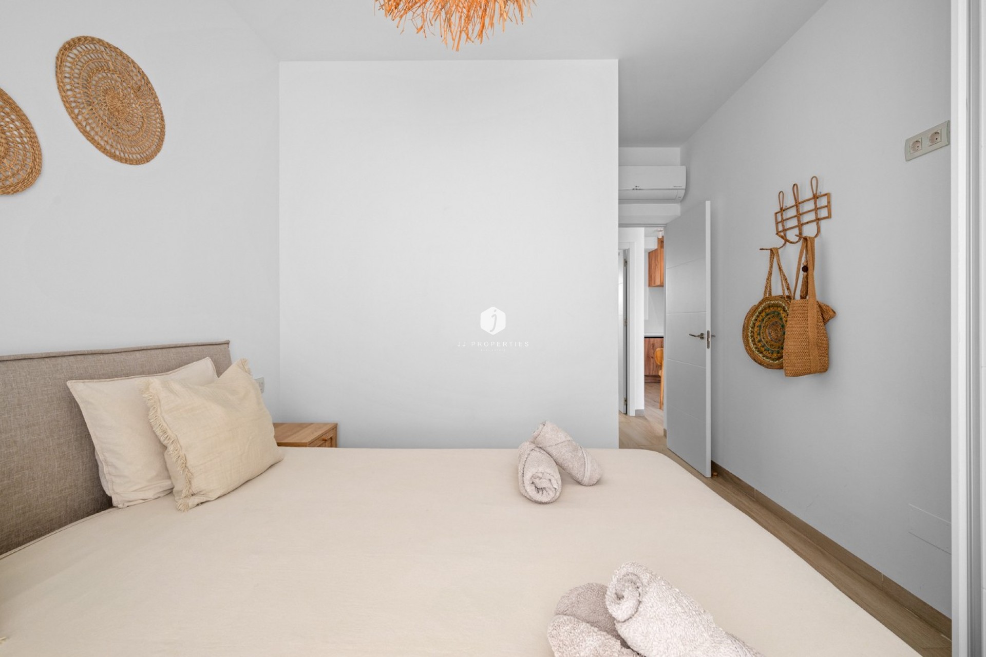 Aus zweiter Hand - Wohnung -
San Miguel de Salinas - Inland