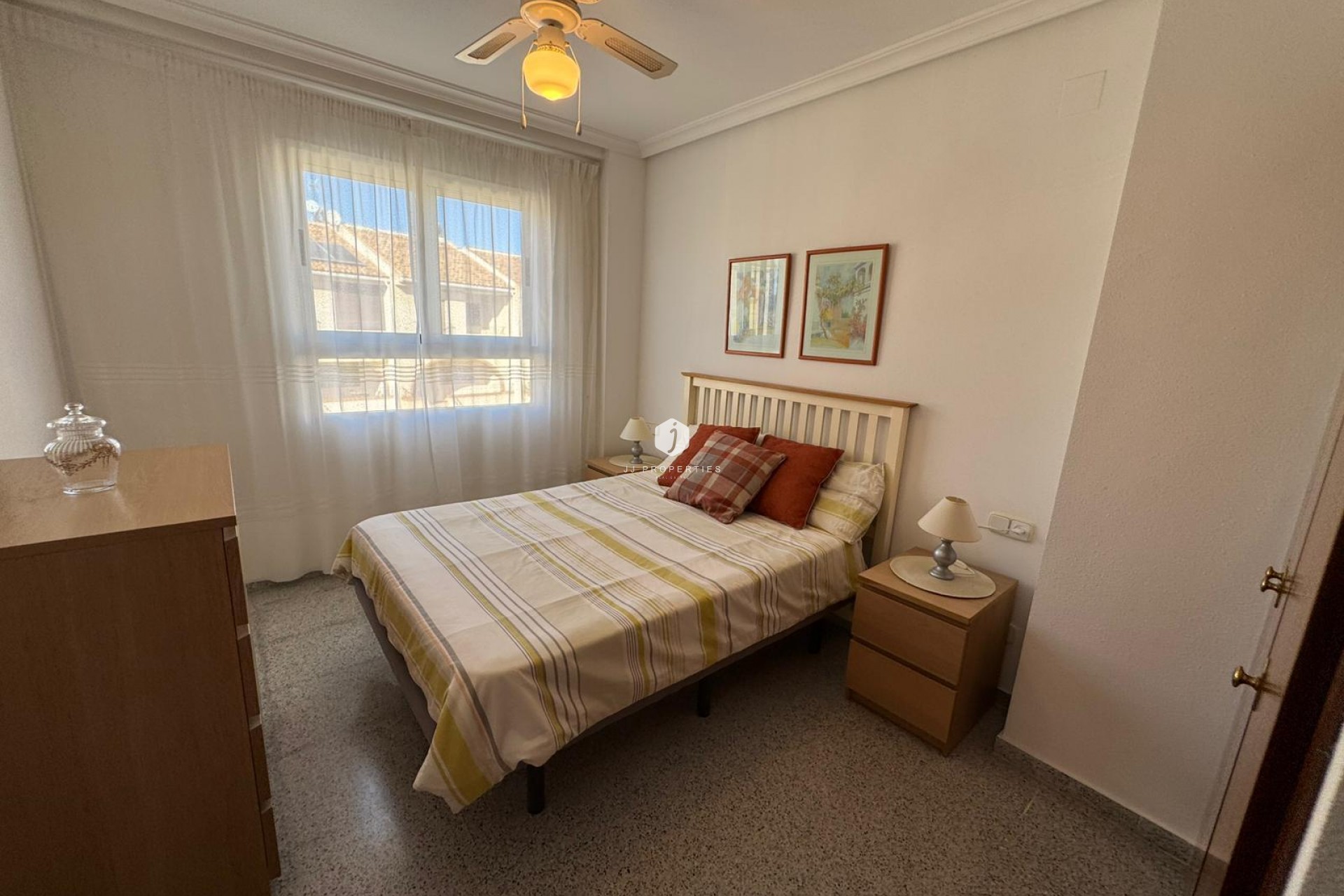 Aus zweiter Hand - Wohnung -
San Miguel de Salinas - Inland