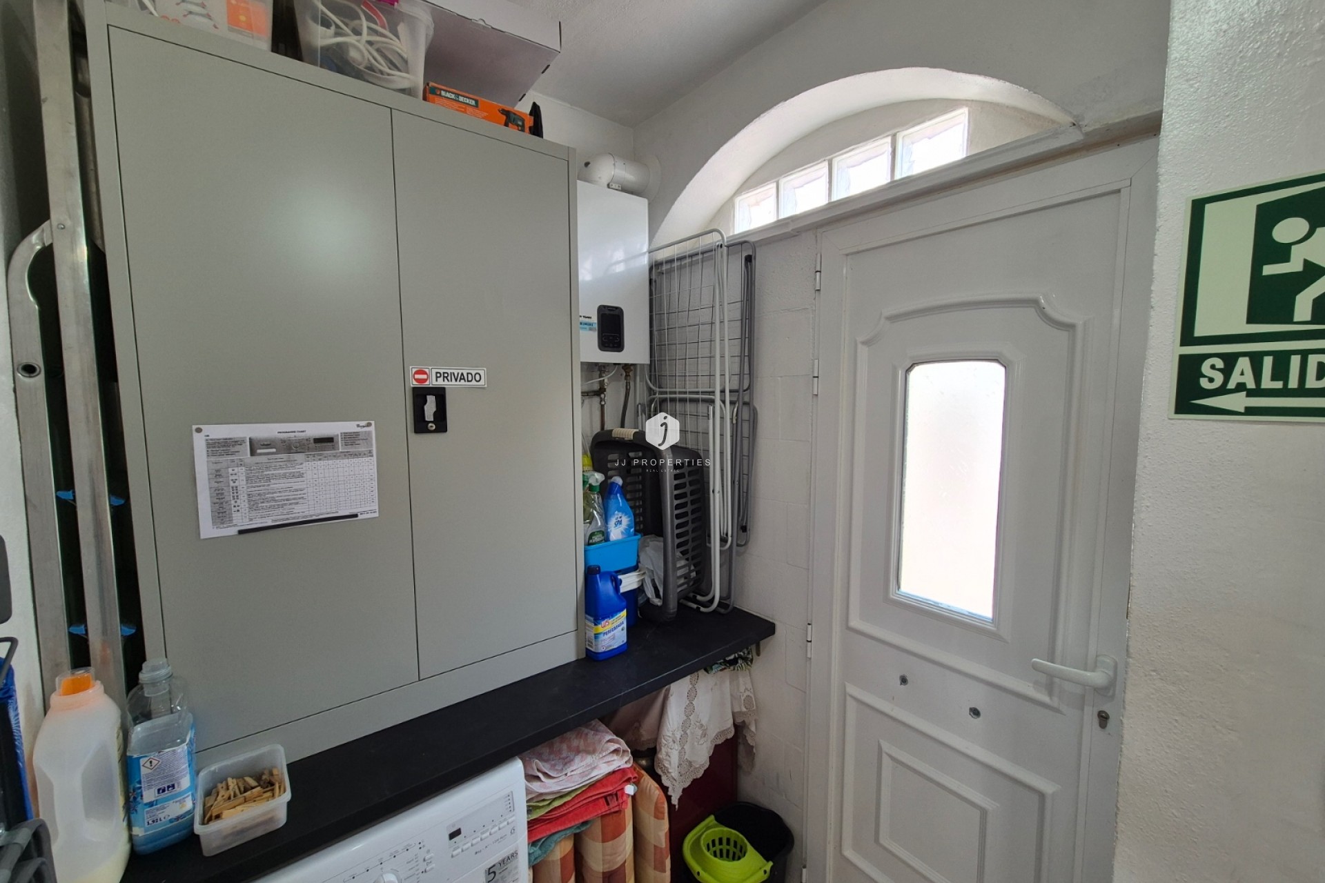 Aus zweiter Hand - Wohnung -
San Miguel de Salinas - Inland