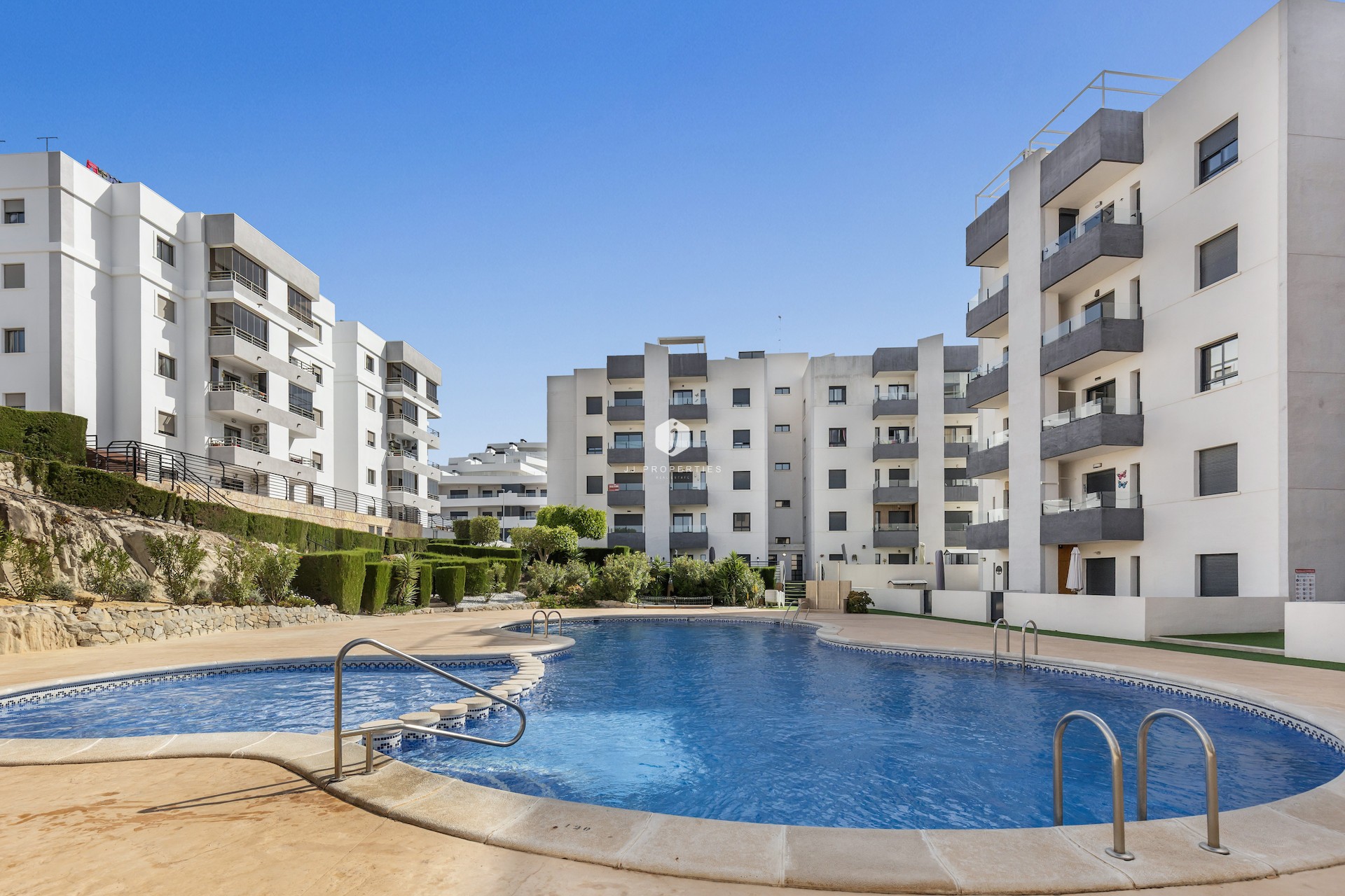 Aus zweiter Hand - Wohnung -
San Miguel de Salinas - Inland