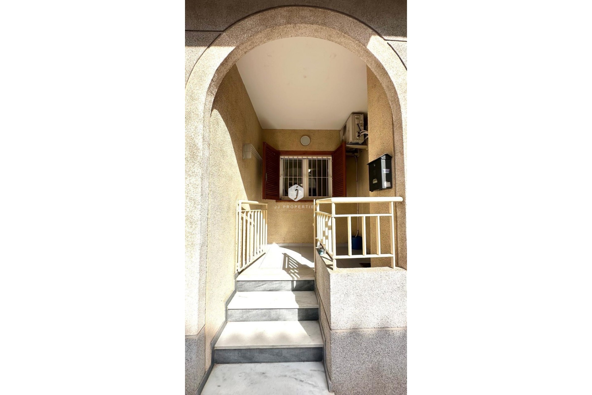 Aus zweiter Hand - Wohnung -
Torrevieja - Acequion