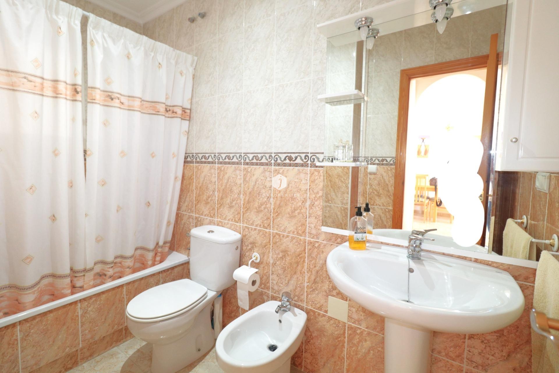 Aus zweiter Hand - Wohnung -
Torrevieja - Acequion