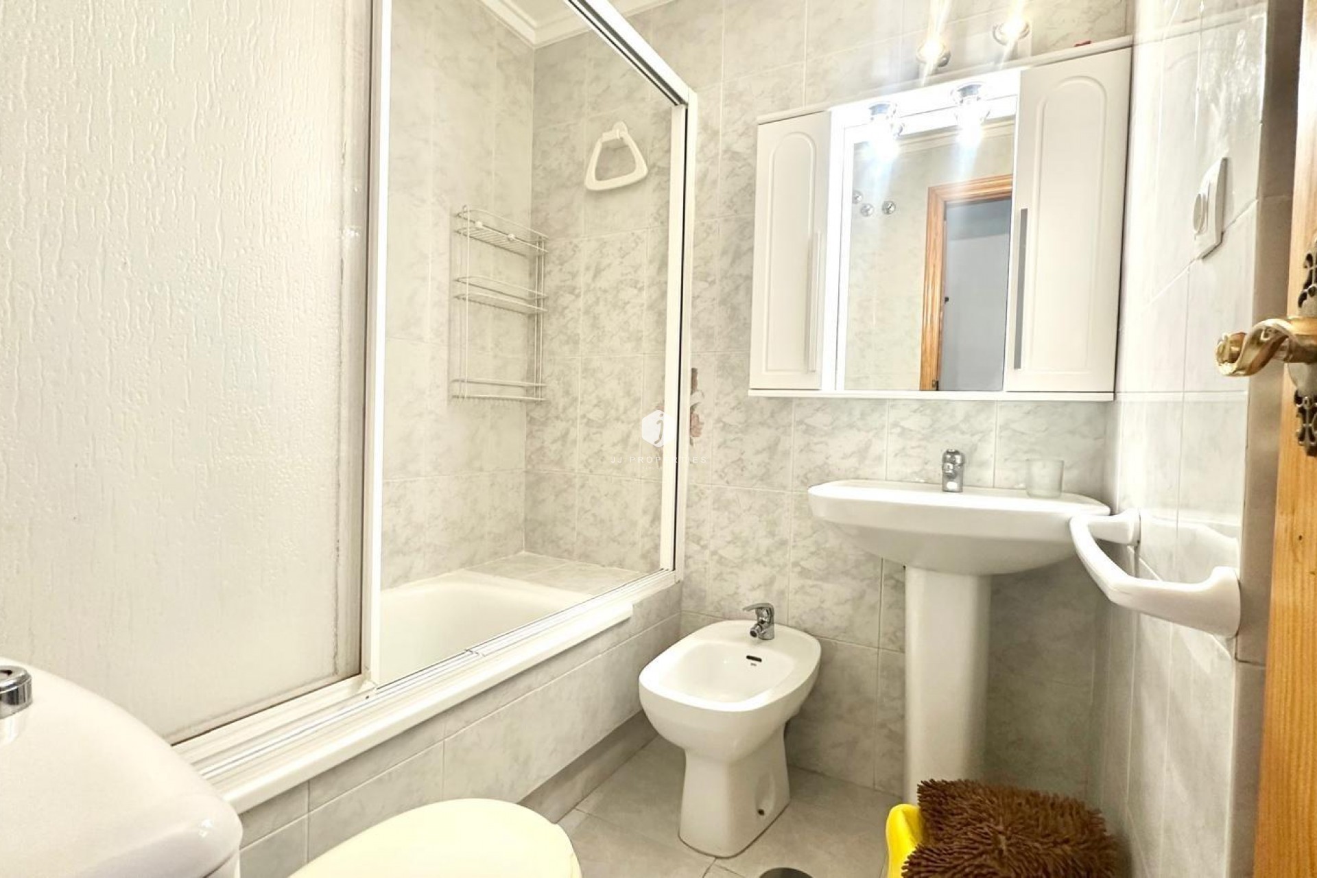 Aus zweiter Hand - Wohnung -
Torrevieja - Acequion