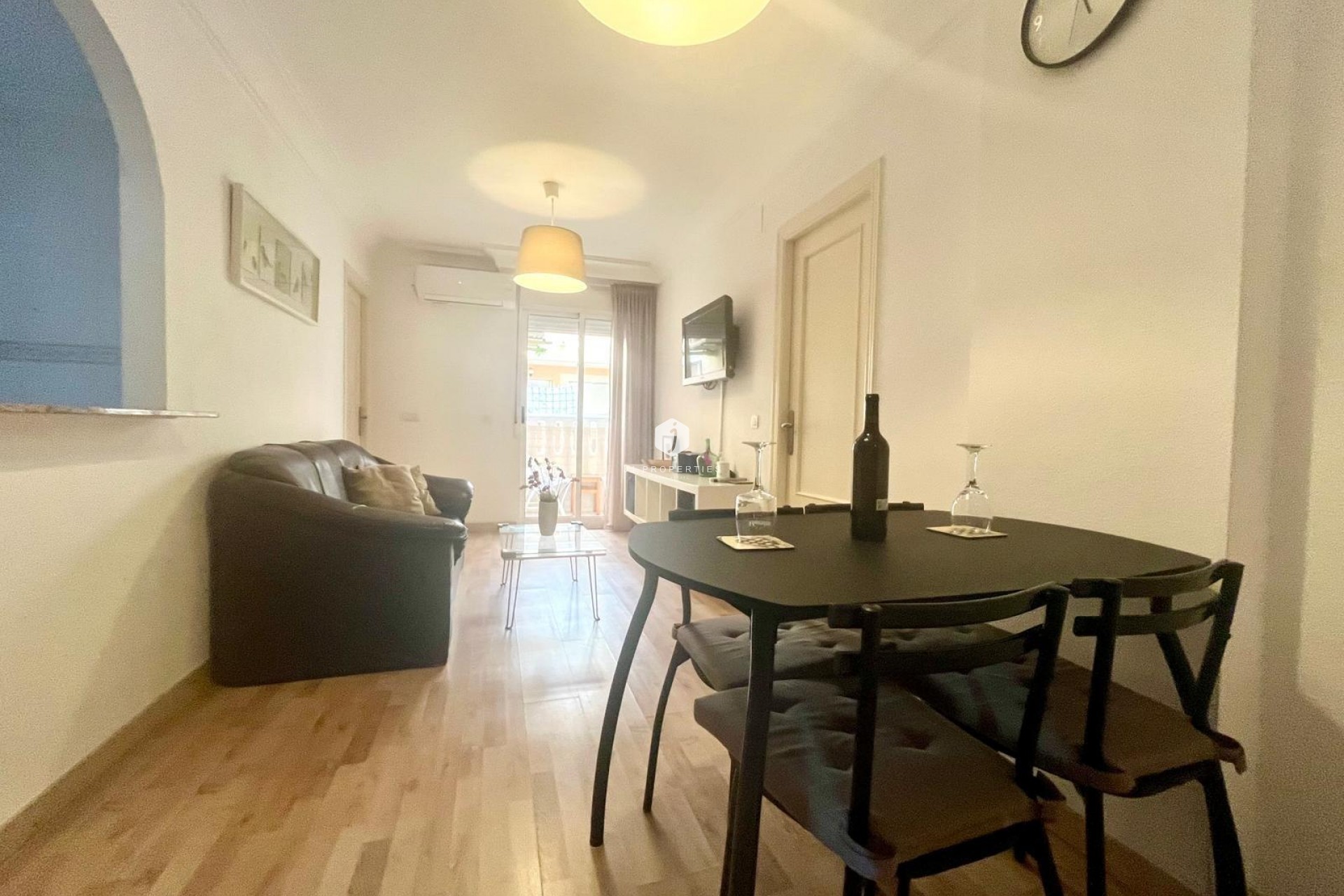 Aus zweiter Hand - Wohnung -
Torrevieja - Acequion