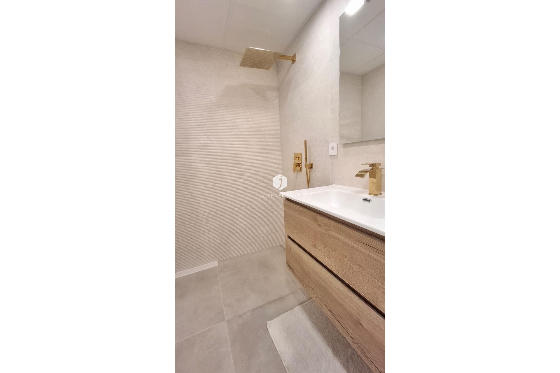 Aus zweiter Hand - Wohnung -
Torrevieja - Acequion