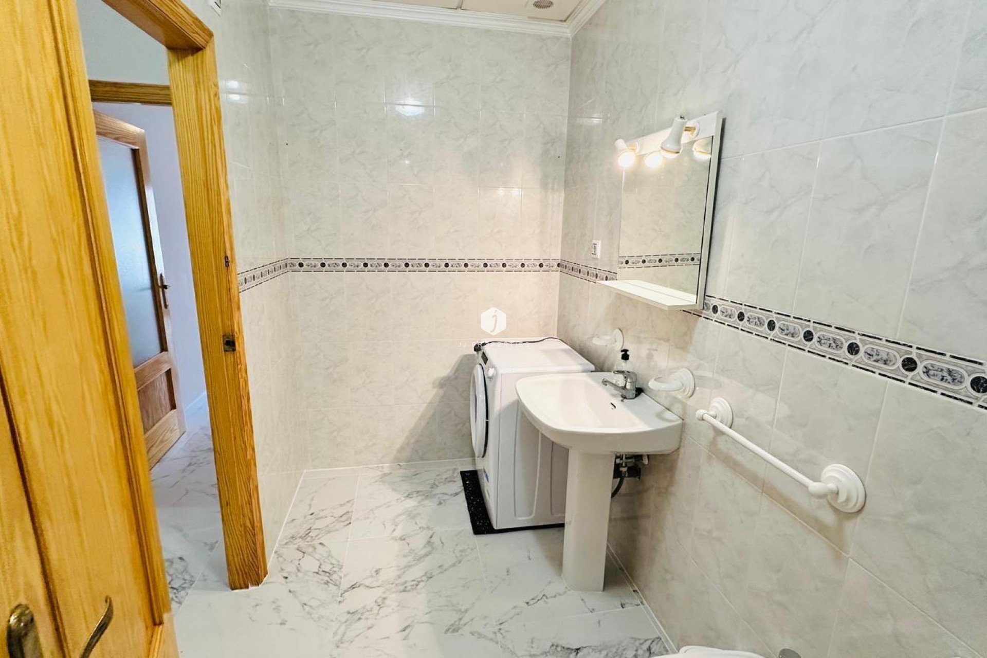 Aus zweiter Hand - Wohnung -
Torrevieja - Acequion