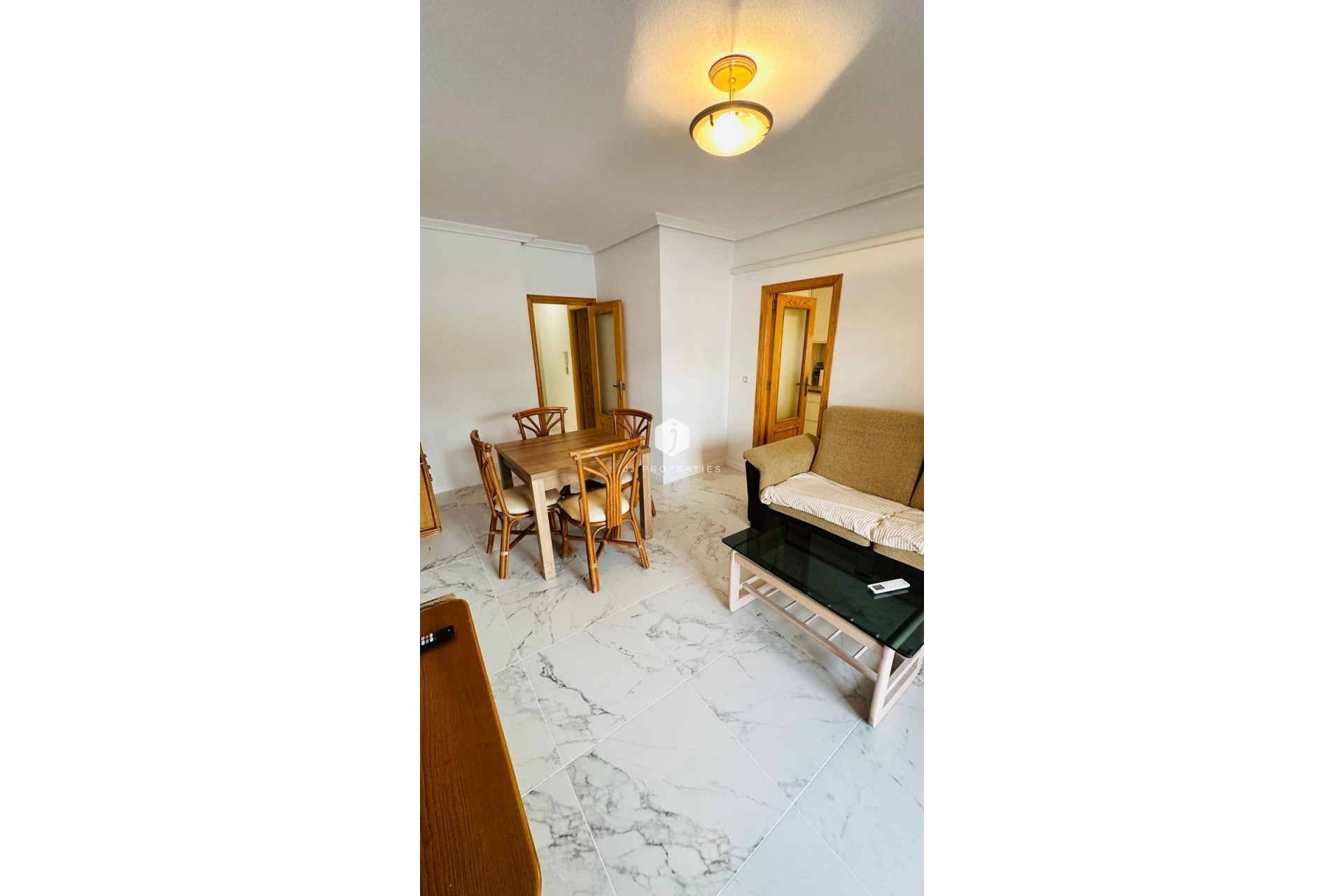 Aus zweiter Hand - Wohnung -
Torrevieja - Acequion