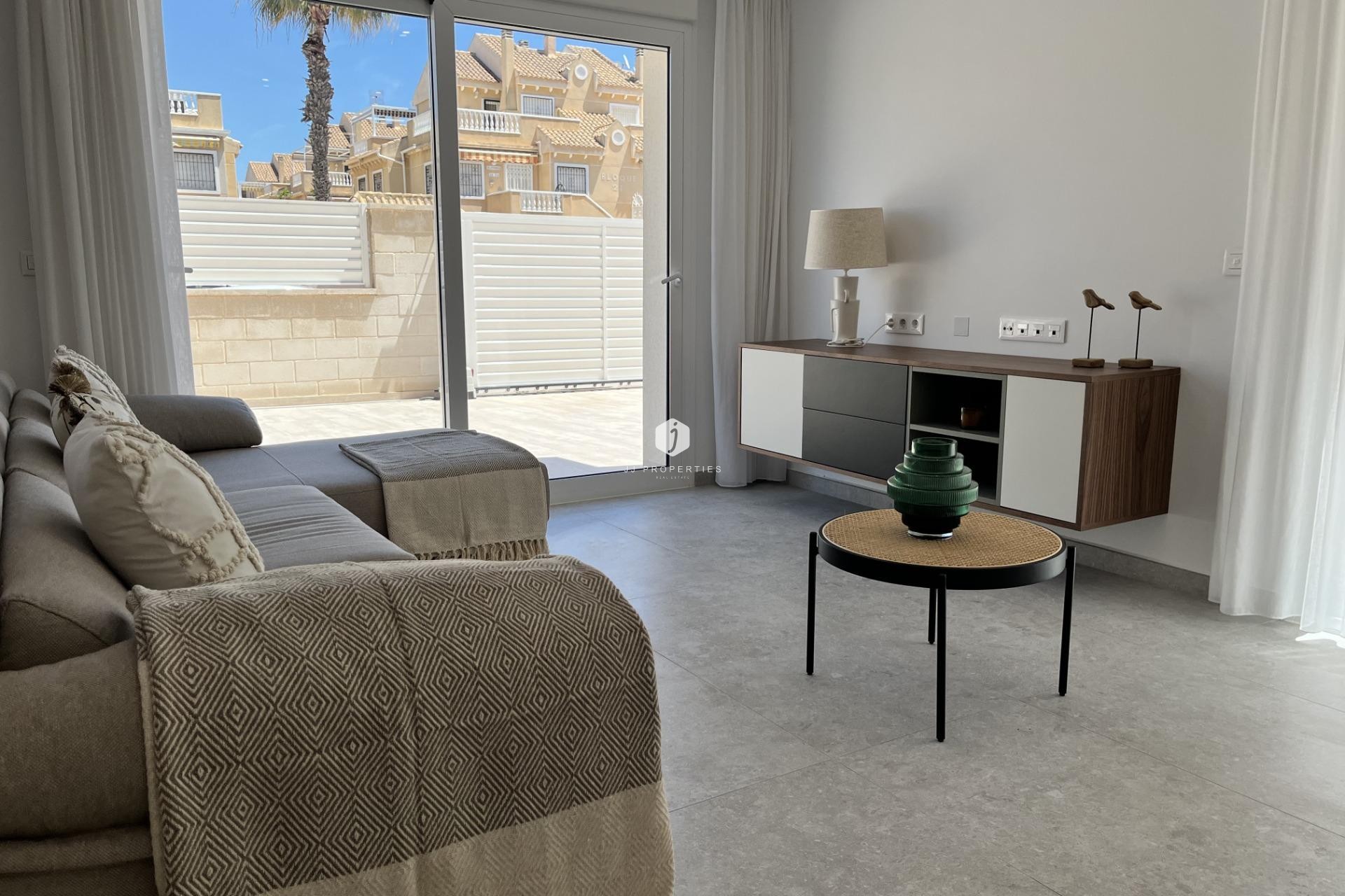Aus zweiter Hand - Wohnung -
Torrevieja - aguas nuevas