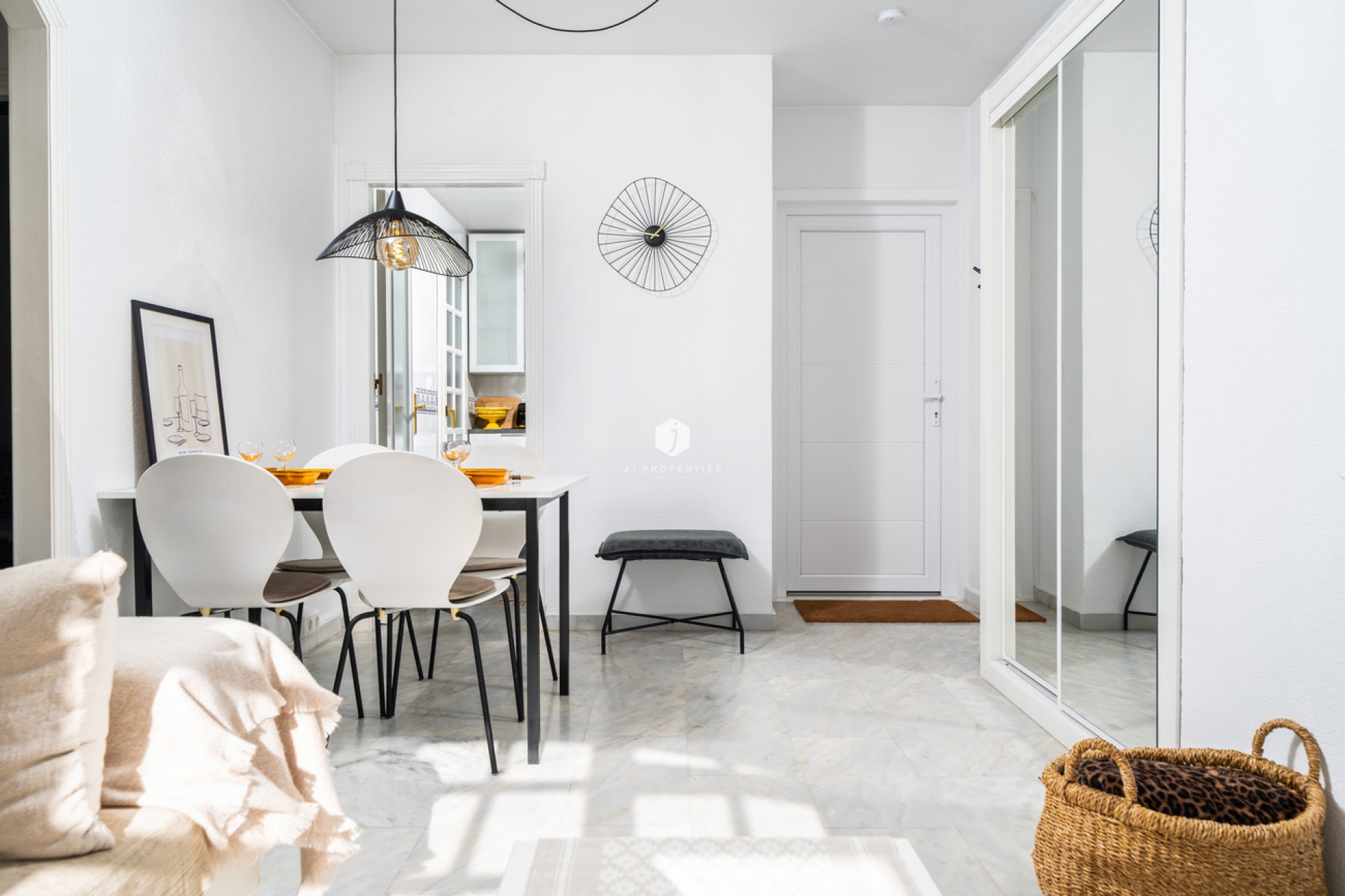 Aus zweiter Hand - Wohnung -
Torrevieja - aguas nuevas