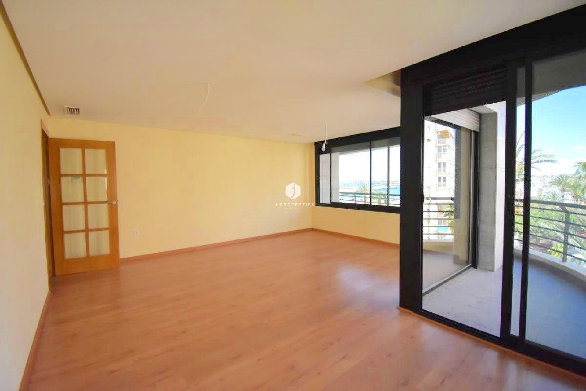 Aus zweiter Hand - Wohnung -
Torrevieja - Centro - Muelle Pesquero