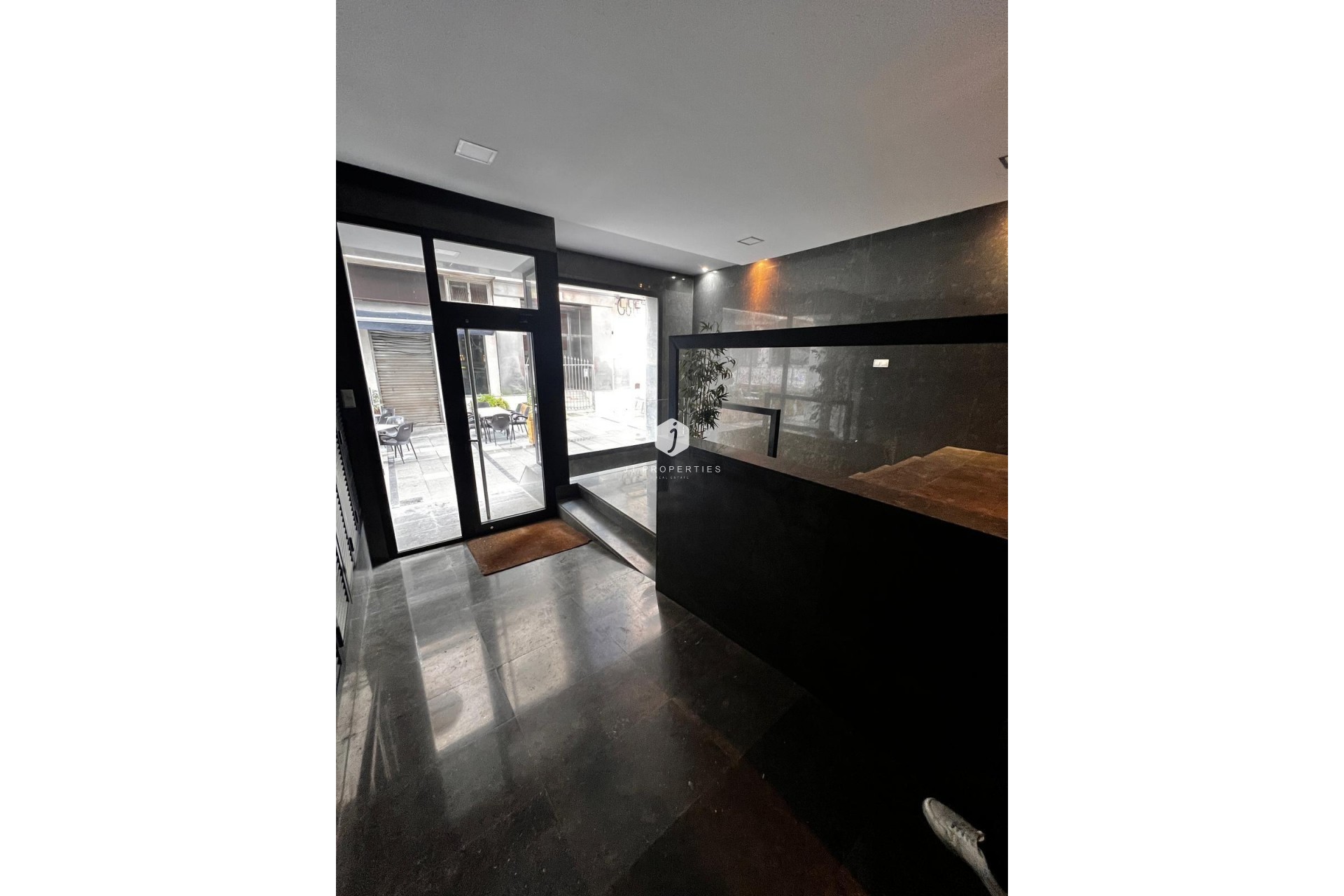 Aus zweiter Hand - Wohnung -
Torrevieja - Centro - Muelle Pesquero