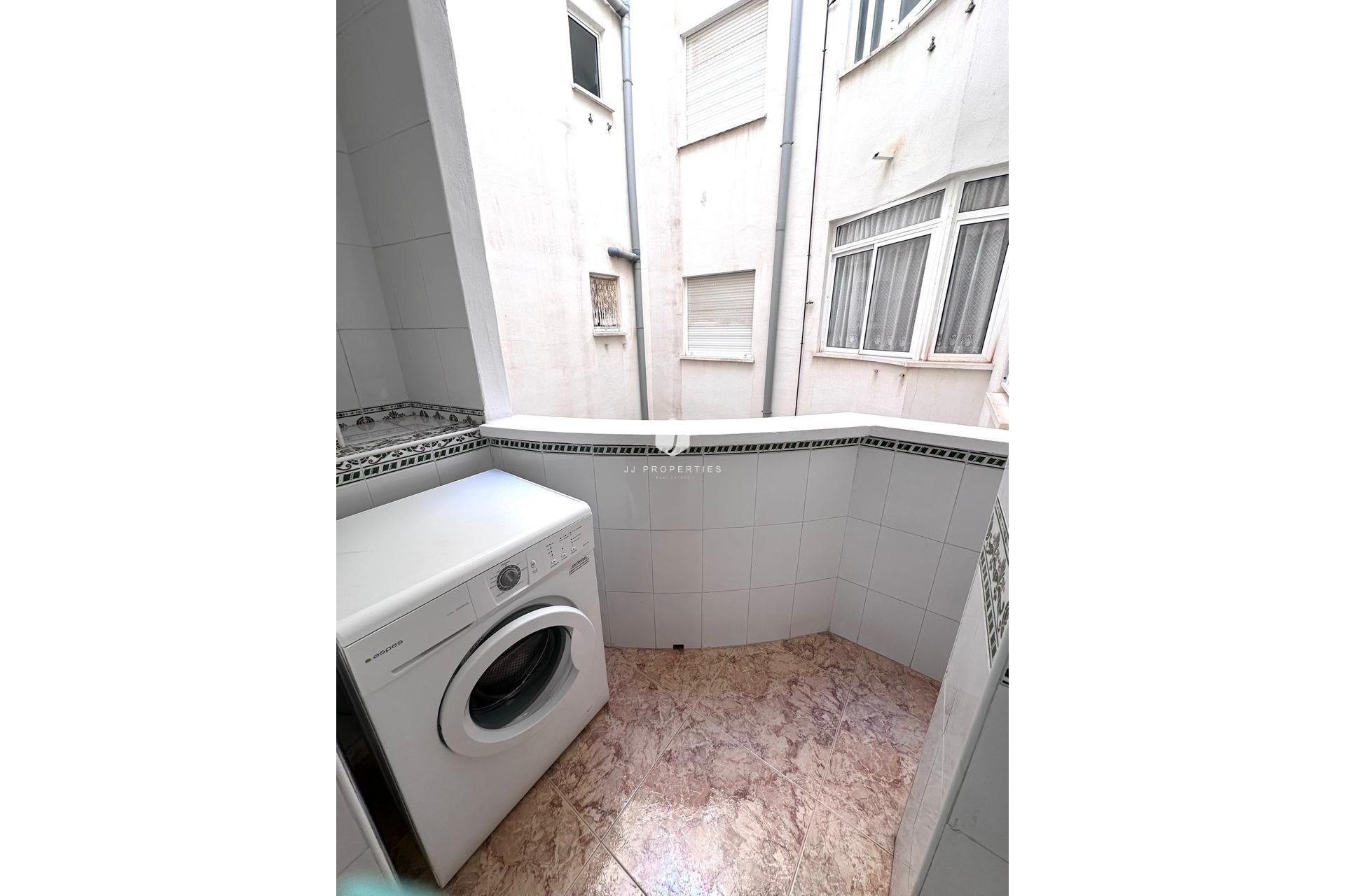 Aus zweiter Hand - Wohnung -
Torrevieja - Centro - Muelle Pesquero