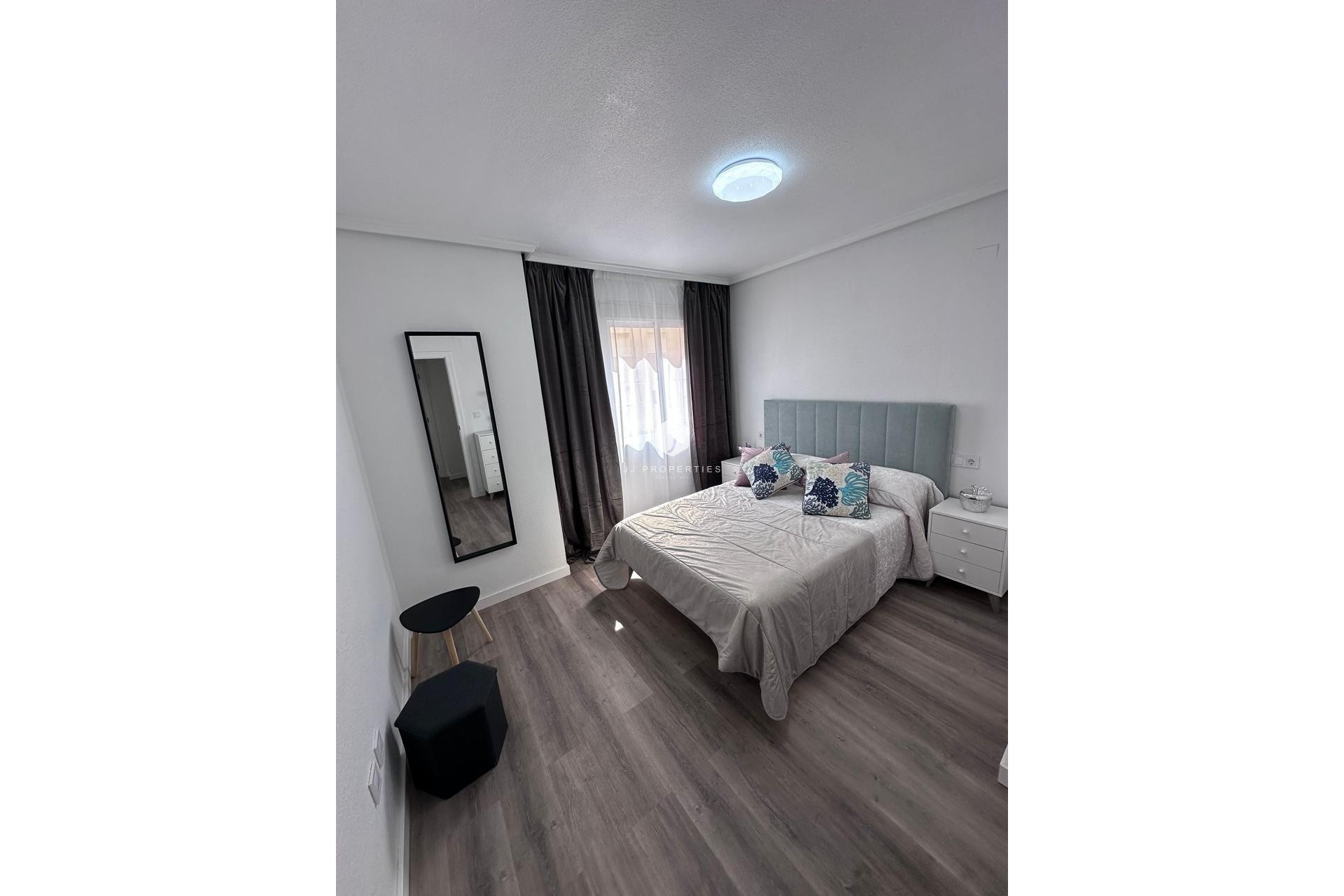 Aus zweiter Hand - Wohnung -
Torrevieja - Centro - Muelle Pesquero